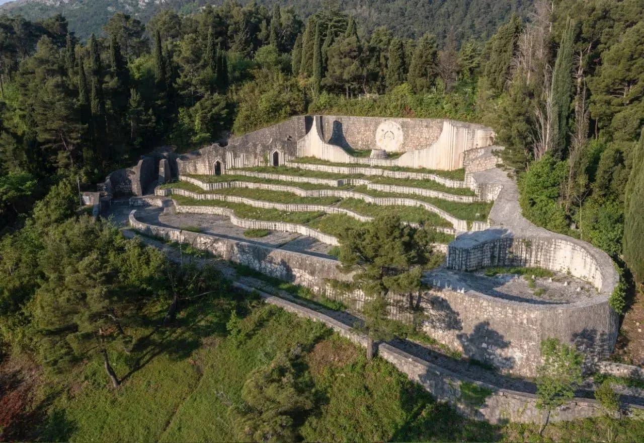 Partizansko groblje u Mostaru