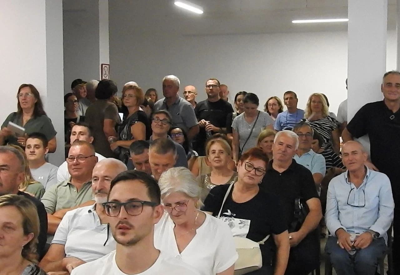 Markan Golemac ponovno napunio dvoranu promocijom svoje nove knjige