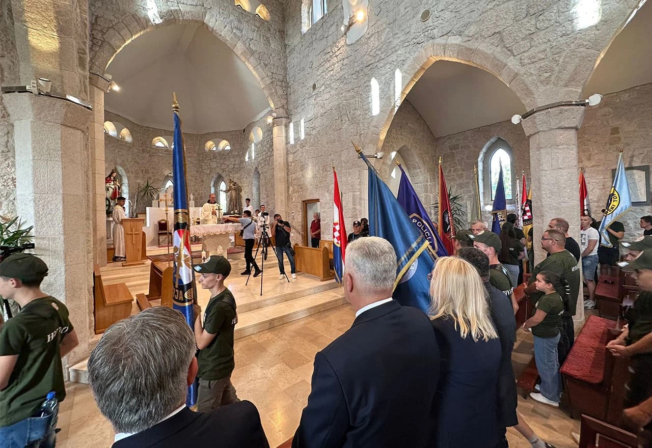 U Grudama odana počast braniteljima: "Herceg-Bosna će živjeti za sva vremena"