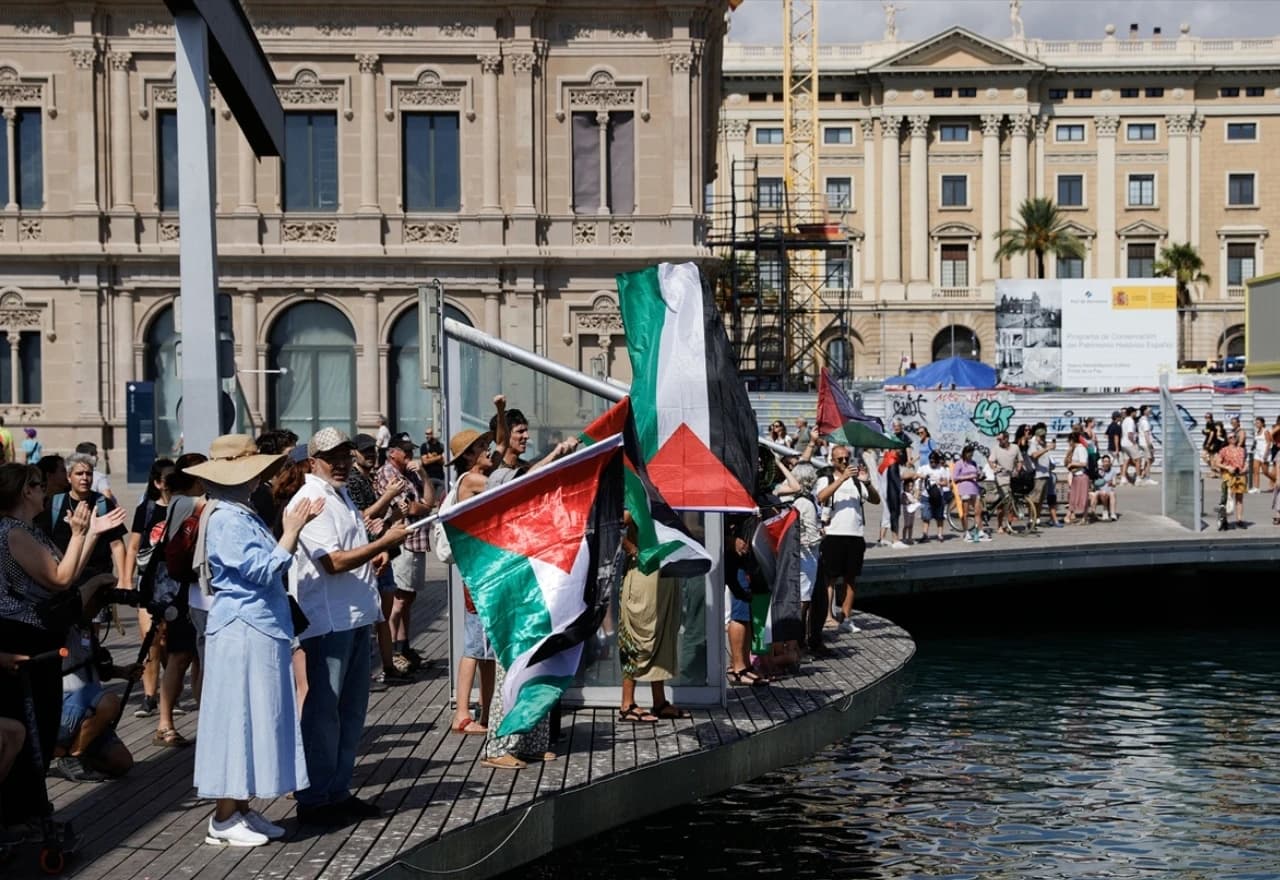 Desetine brodova kreću prema Gazi kako bi probili blokadu