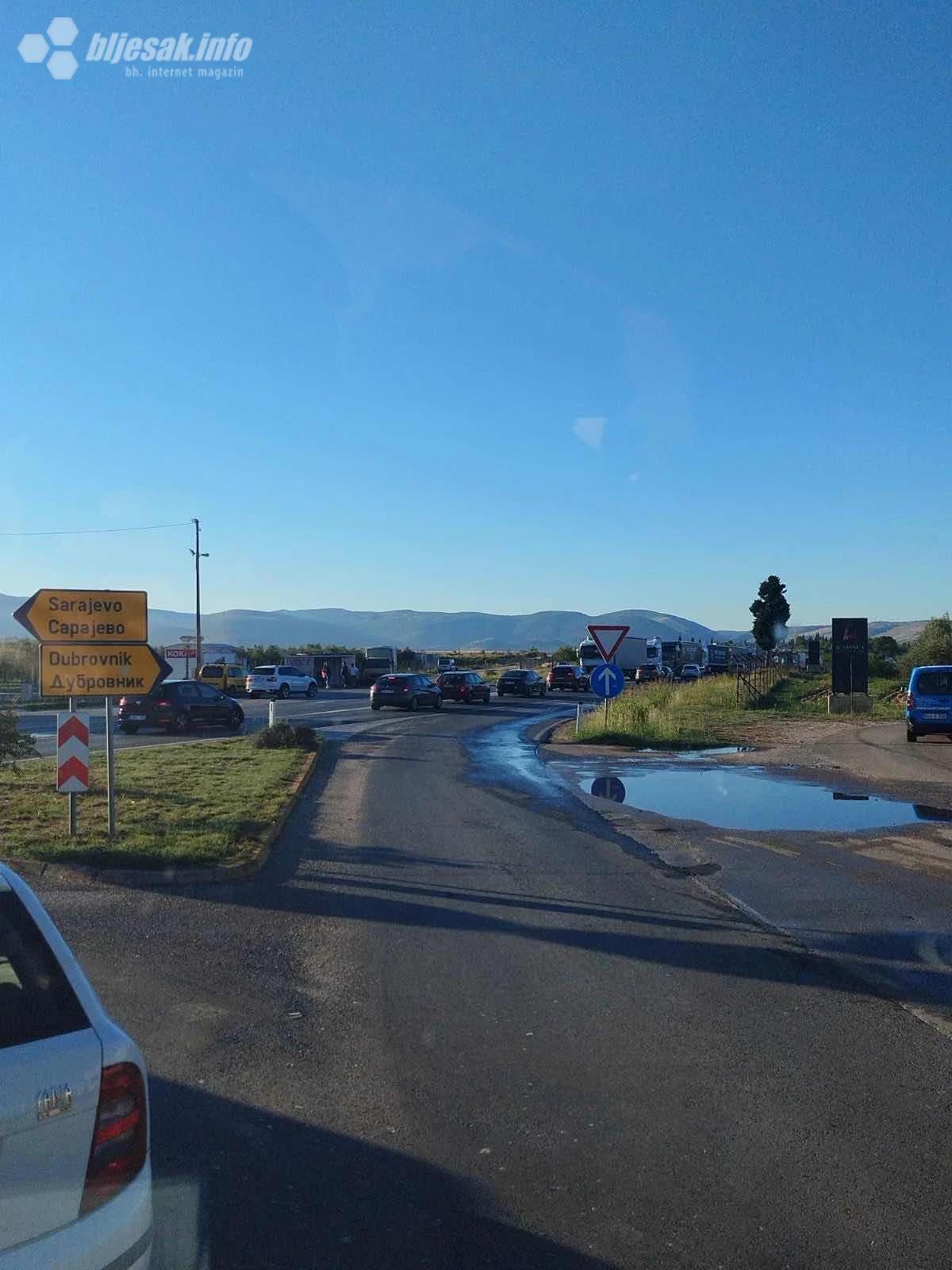 Kamioni na Bišću polju