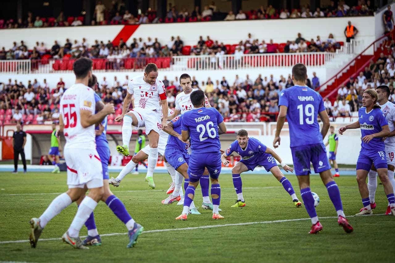 Bilbija u skoku u šesnaestercu Radnika