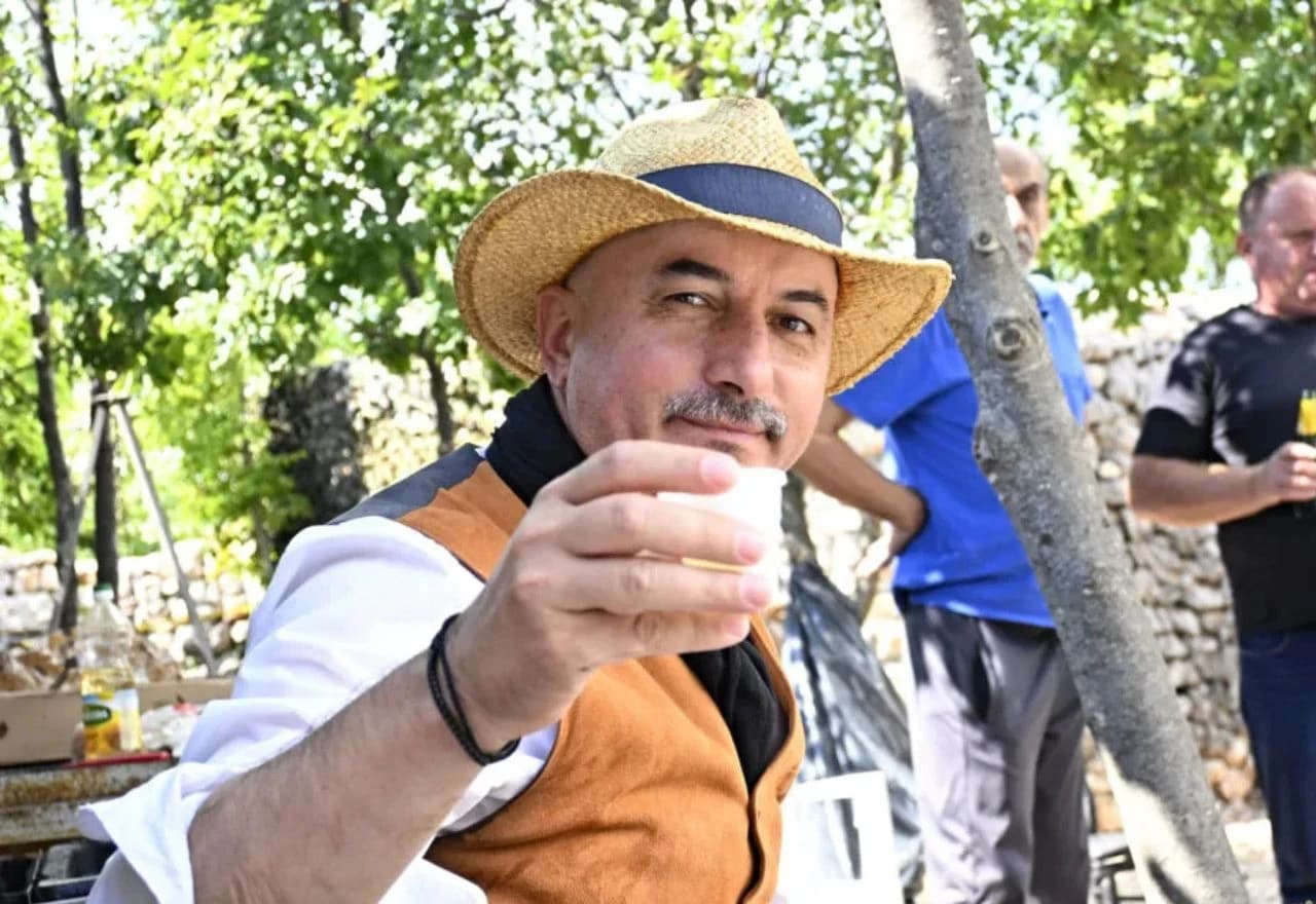 Susret deminera kod Širokog Brijega