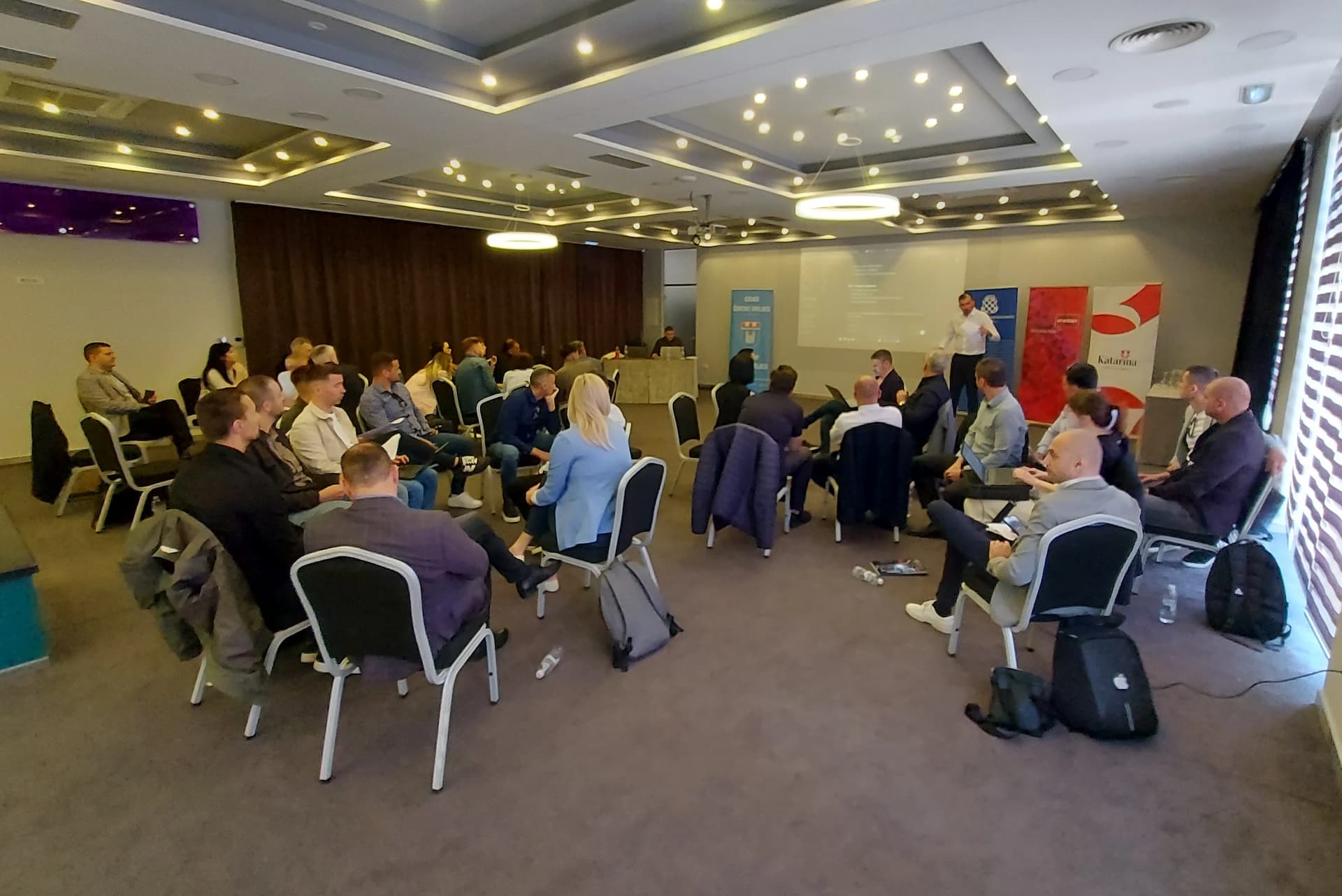 U Mostaru održana edukacija za mlade ''Digitalna transformacija poslovanja''