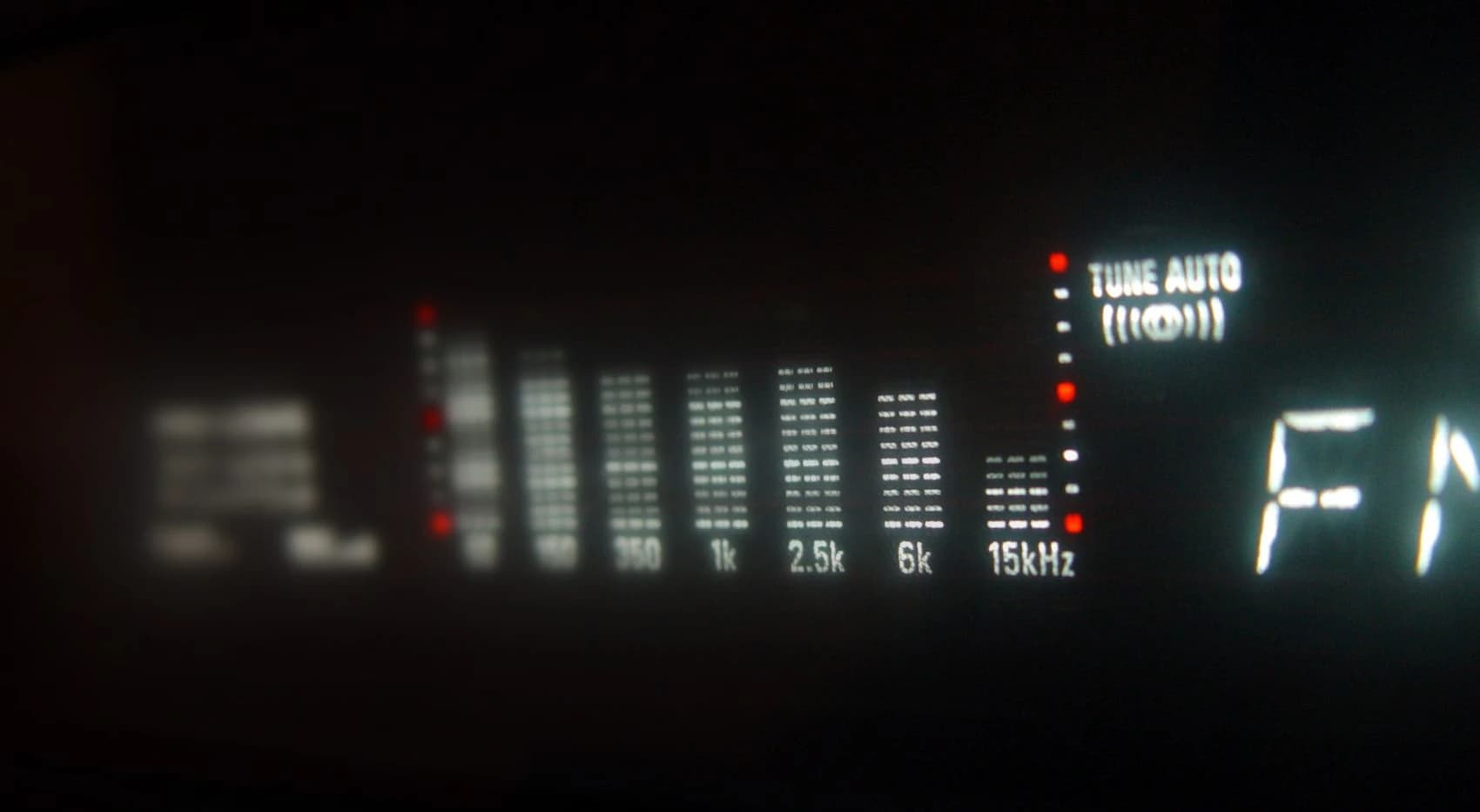 Zvukovi rata ili špijunske igre? Kratkovalna stanica u fokusu svijeta