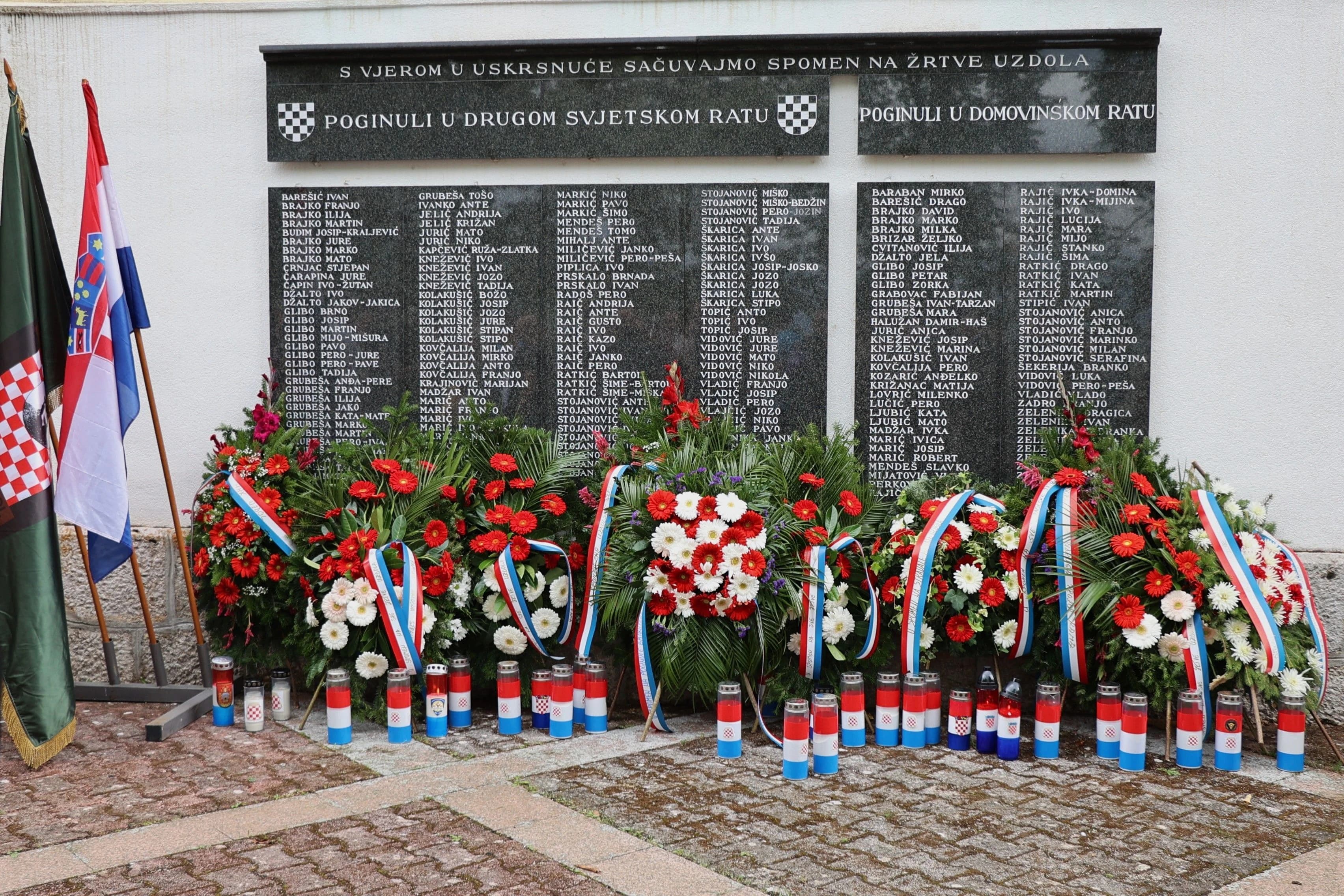 Obilježena 32. godišnjica stradanja Hrvata u Uzdolu