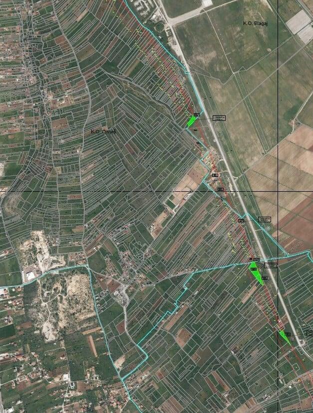 Zelenom bojom označena "perspektivna vojna imovina", a crvenom bojom trasa autoputa