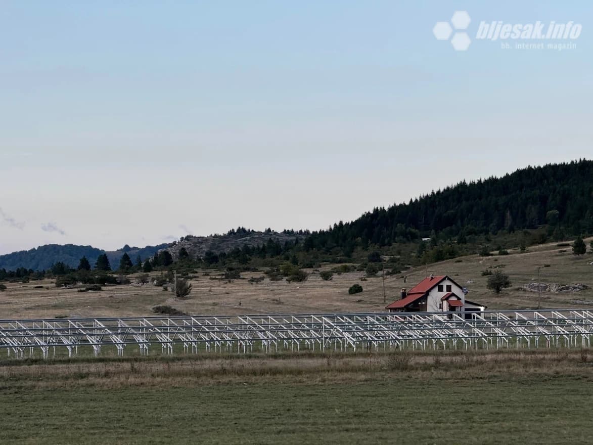 Konstrukcije za solarne panela na lokaciji Risovac