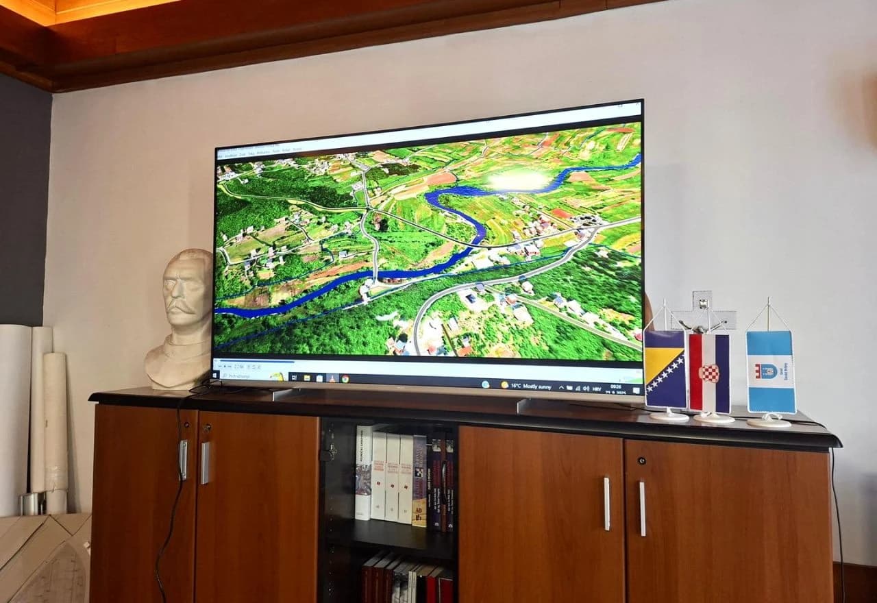 Prikaz ceste Knešpolje - Uzarići