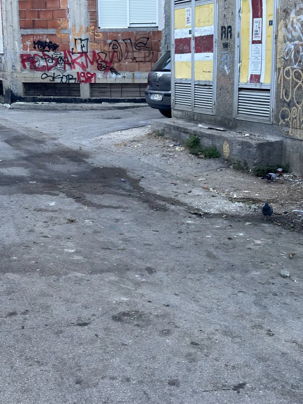 Kontejneri u Lacinoj ulici