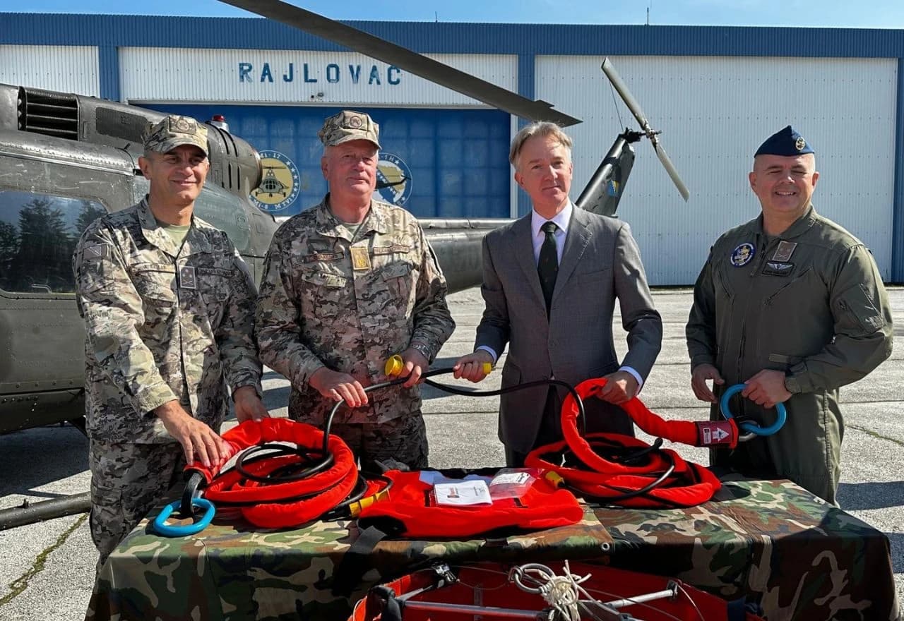 Ujedinjeno Kraljevstvo jača spremnost OS BiH kroz donaciju i obuku