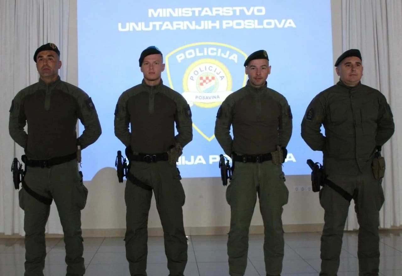 Policijski službenici ŽZH obilježili Dan policije u Orašju