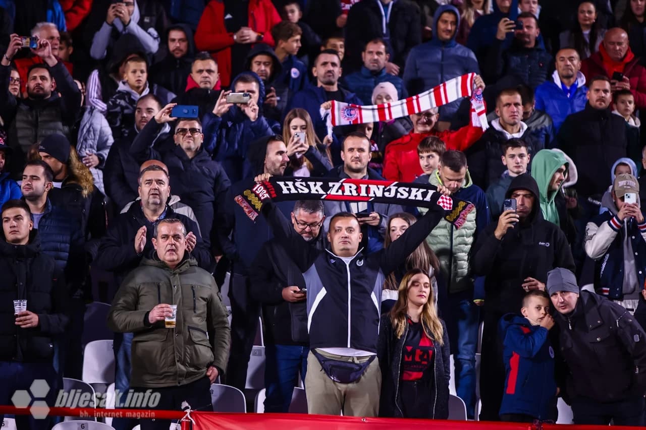 Pune tribine u Mostaru