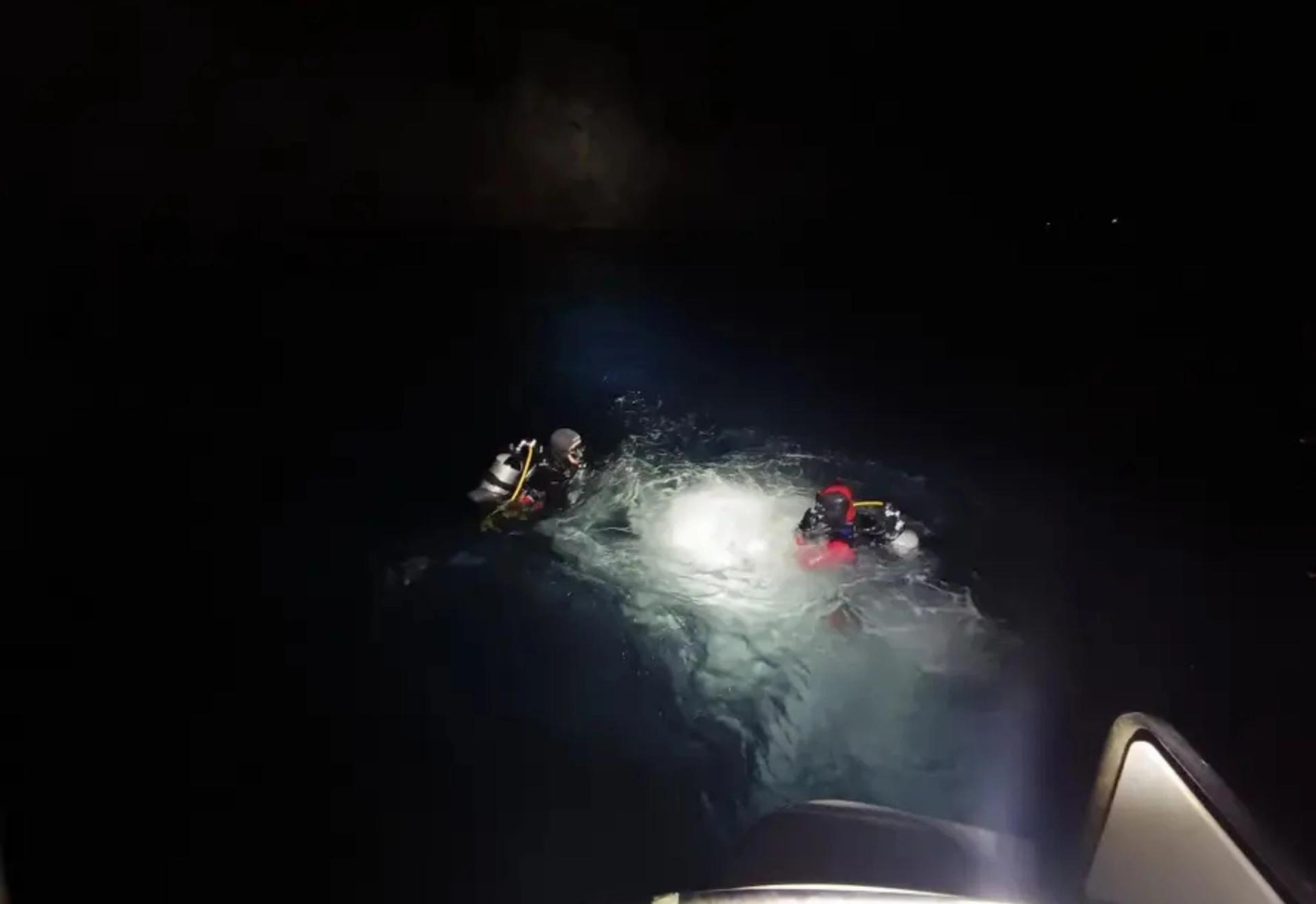 Policajac Mujaković skočio u hladno more kako bi spasio putnike