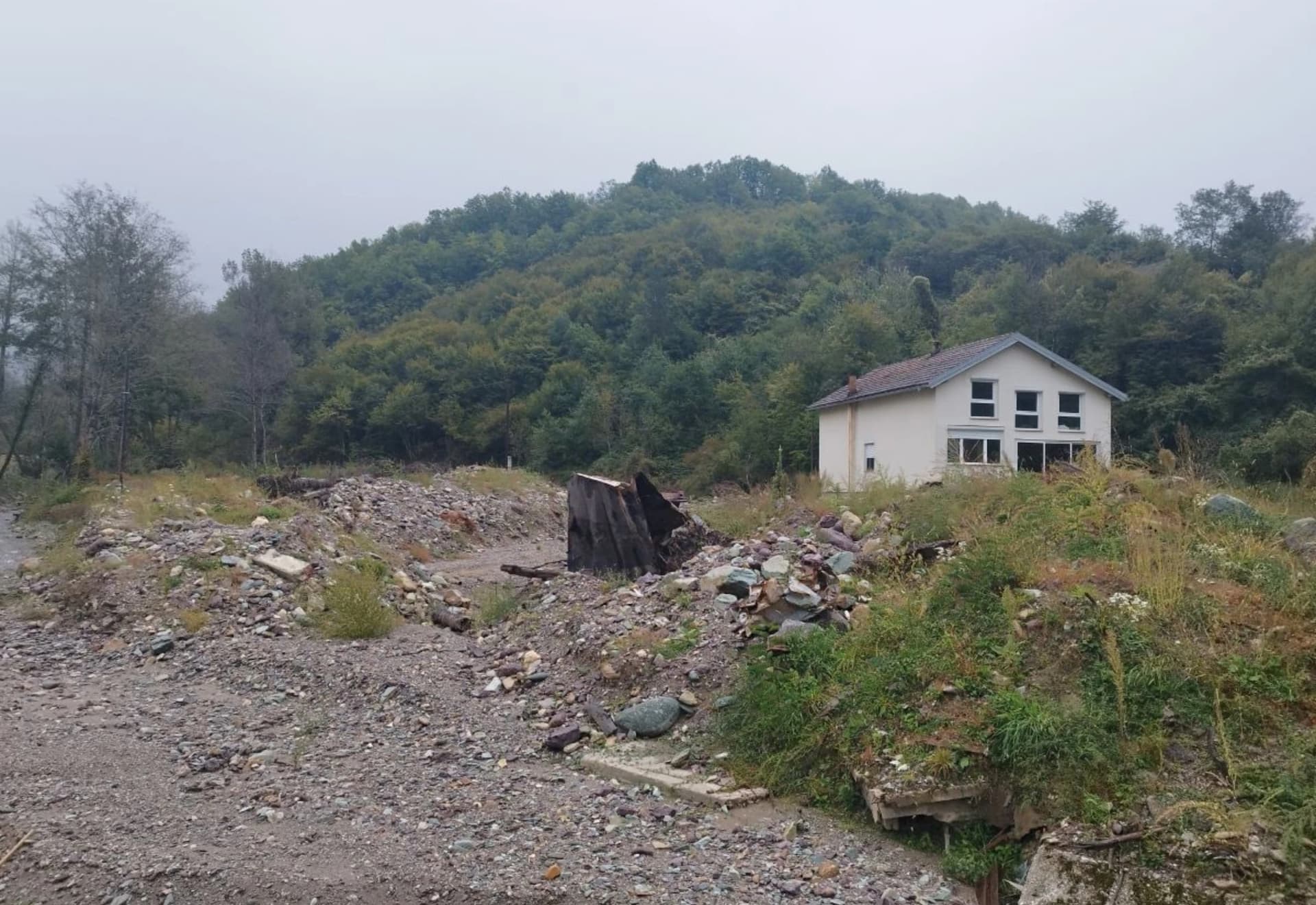 Obitelji koje su izgubile domove dobivaju nove kuće