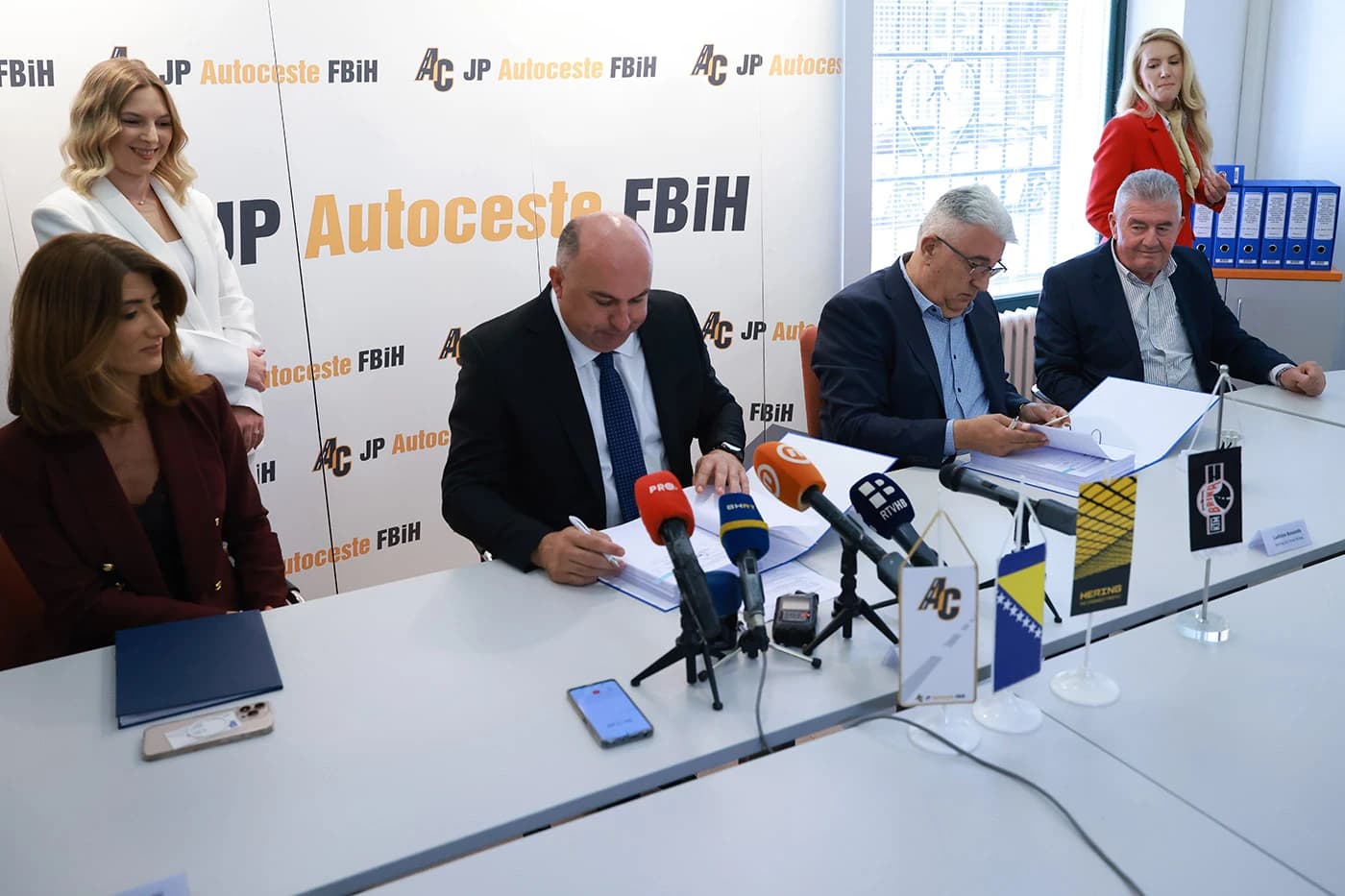 Denis Lasić i Hering potpisali povijesni ugovor za brzu cestu kroz Hercegovinu