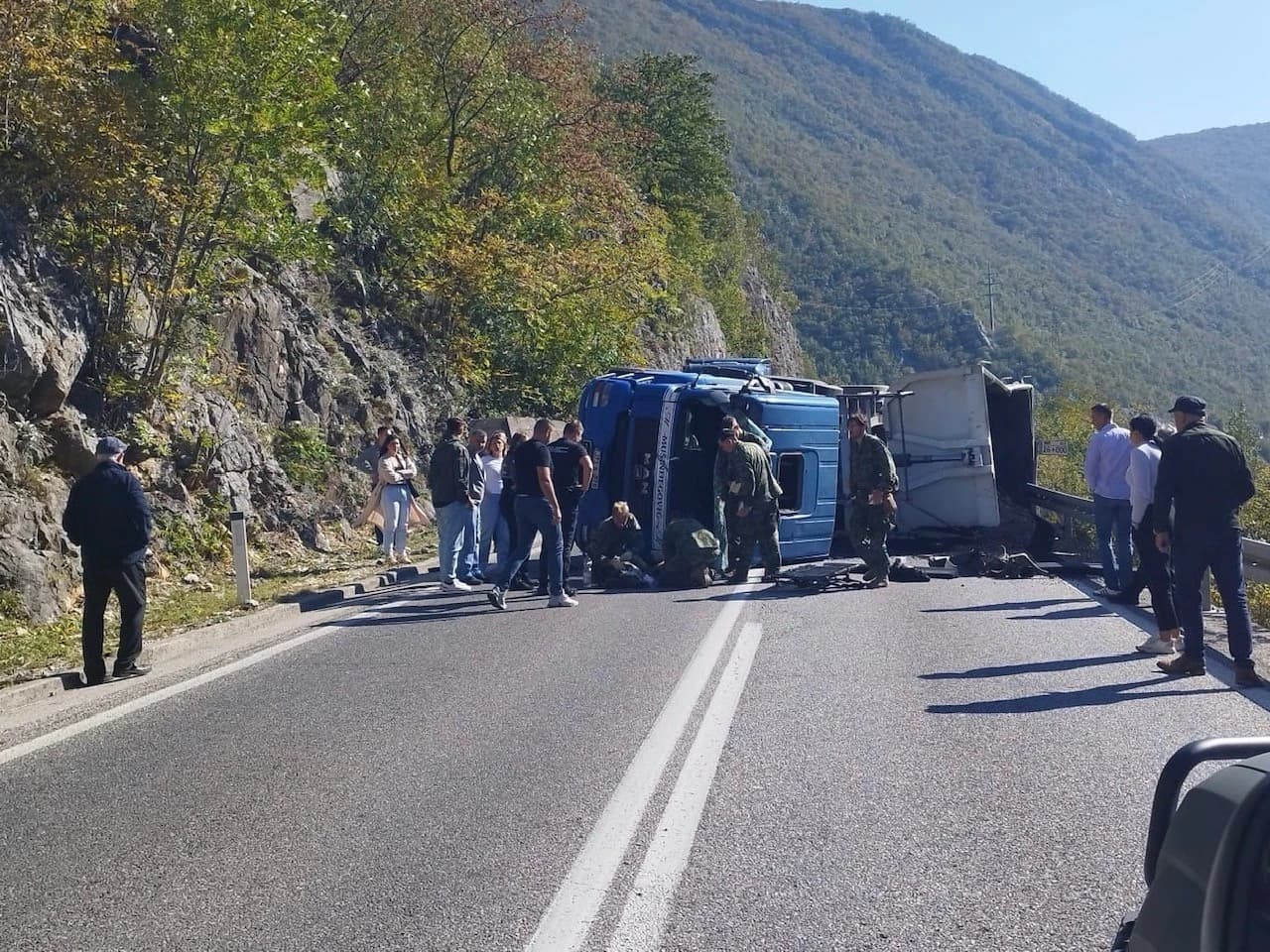 Vojnici EUFOR-a na mjestu nesreće