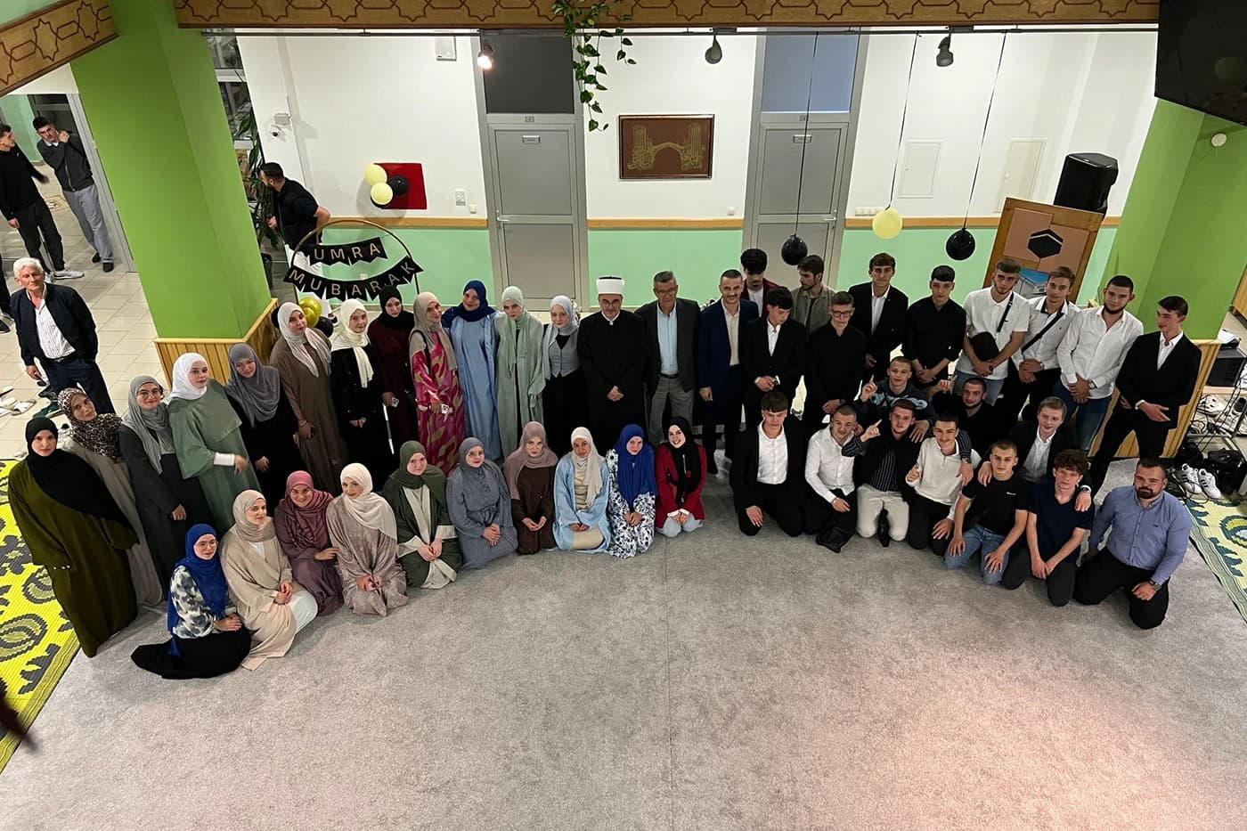 Maturantska generacija Karađoz-begove medrese putuje na umru