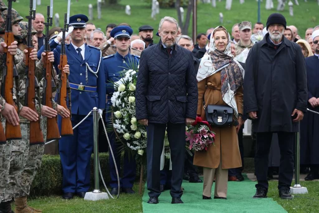 Na Kovačima obilježena 22. godišnjica smrti Alije Izetbegovića