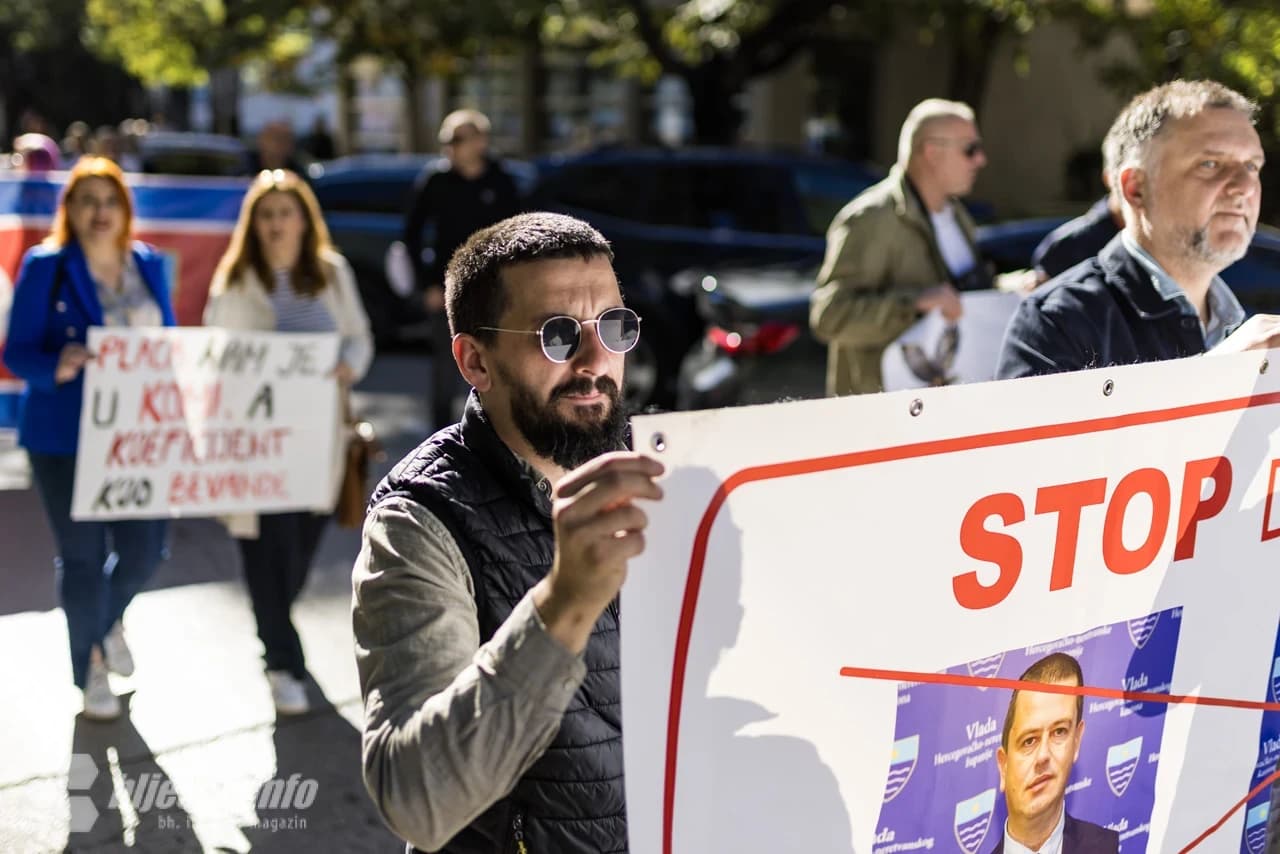 Mostar: Prosvjed zdravstvenih radnika
