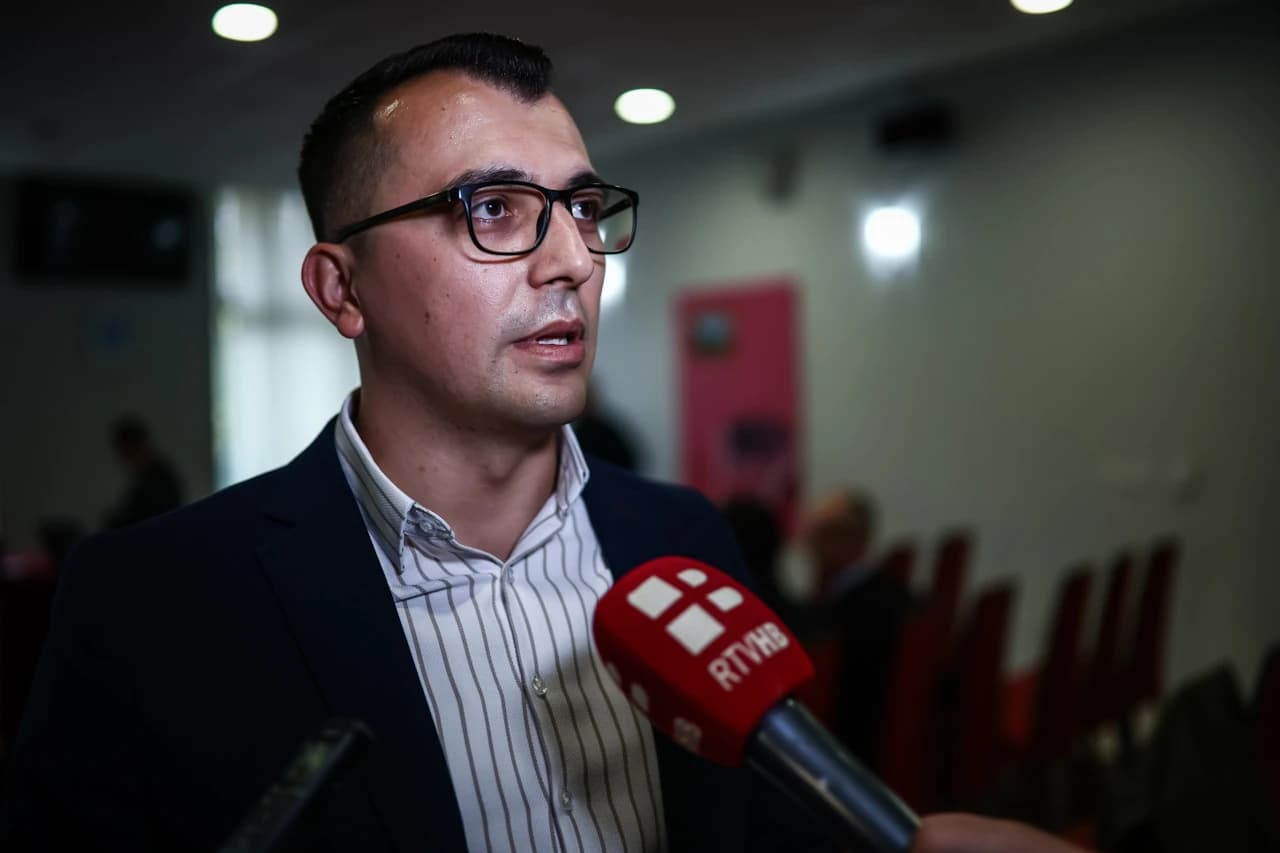 Inženjer elektrotehnike Edin Šemić