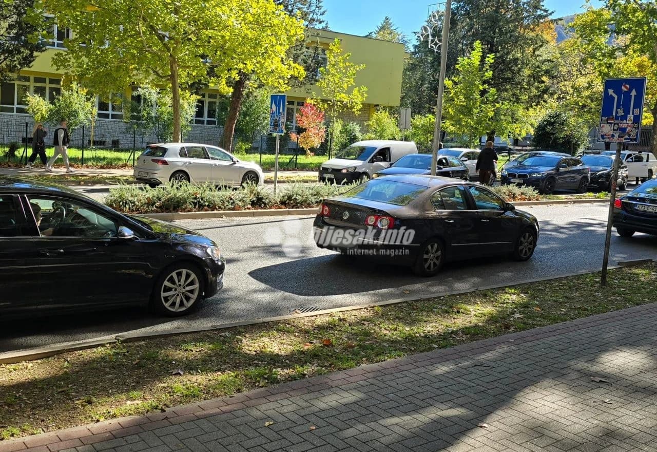Neki su pokušali da se vrate vozeći suprotnom trakom što je samo još više zagušilo promet!