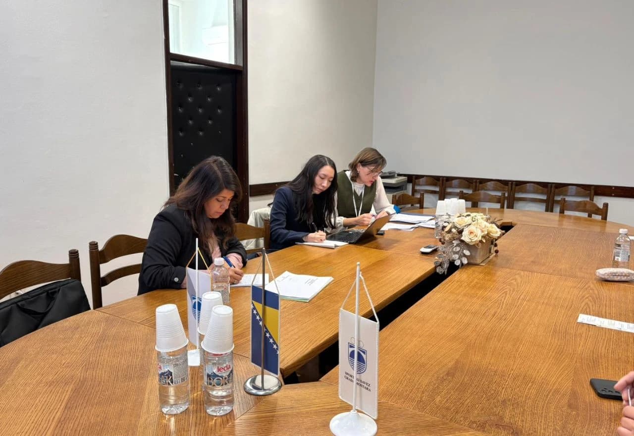 "Izgradnja povjerenja putem tjelesnog obrazovanja"