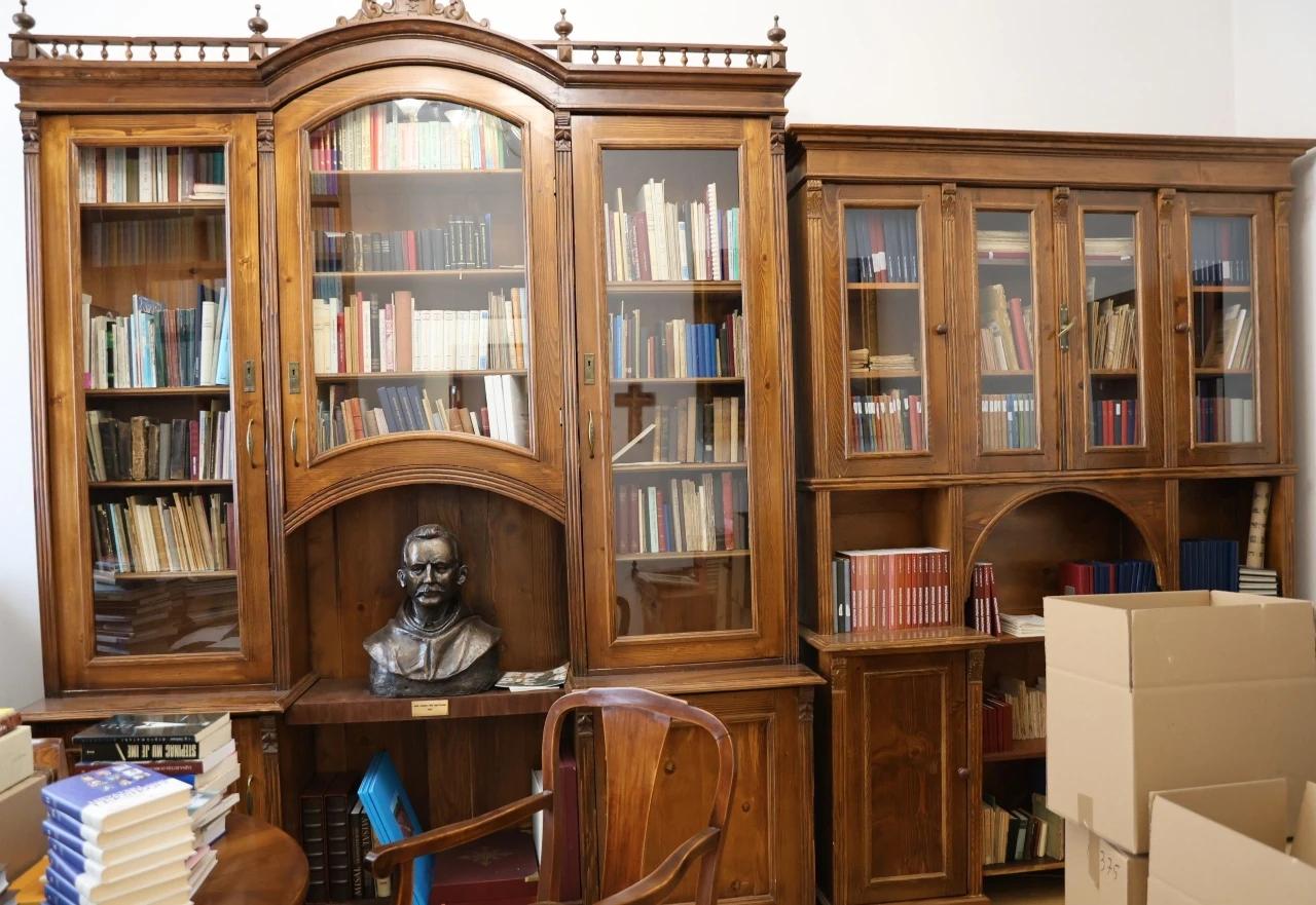 Franjevačka knjižnica Mostar