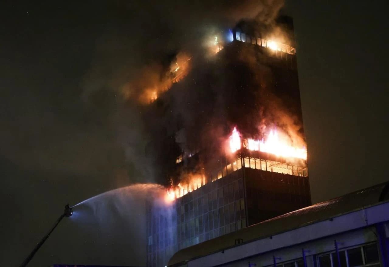 Vatra gutala katove Vjesnikovog nebodera