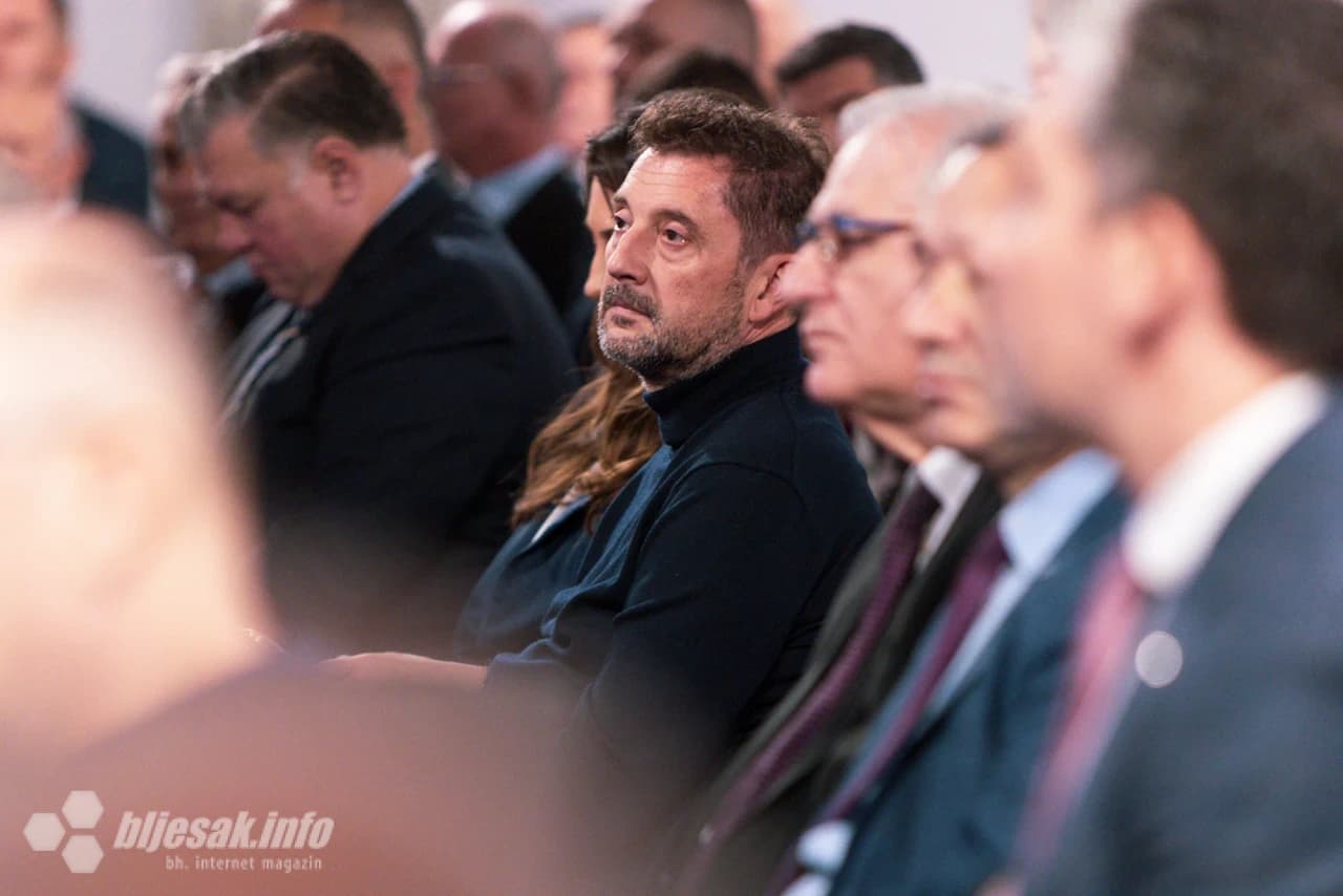 U Mostaru predstavljen Zbornik o Hrvatima u daytonskoj BiH