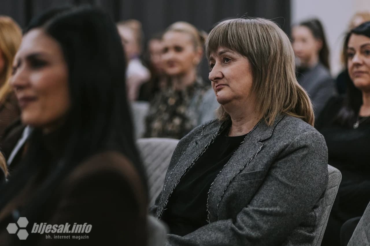 Predavanje pod nazivom "Zašto smo svi umorni? Mentalno zdravlje u vremenu preopterećenja"