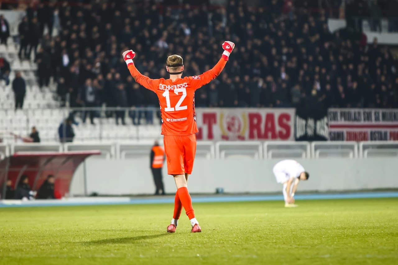 Denkovski slavi pogodak svoje ekipe