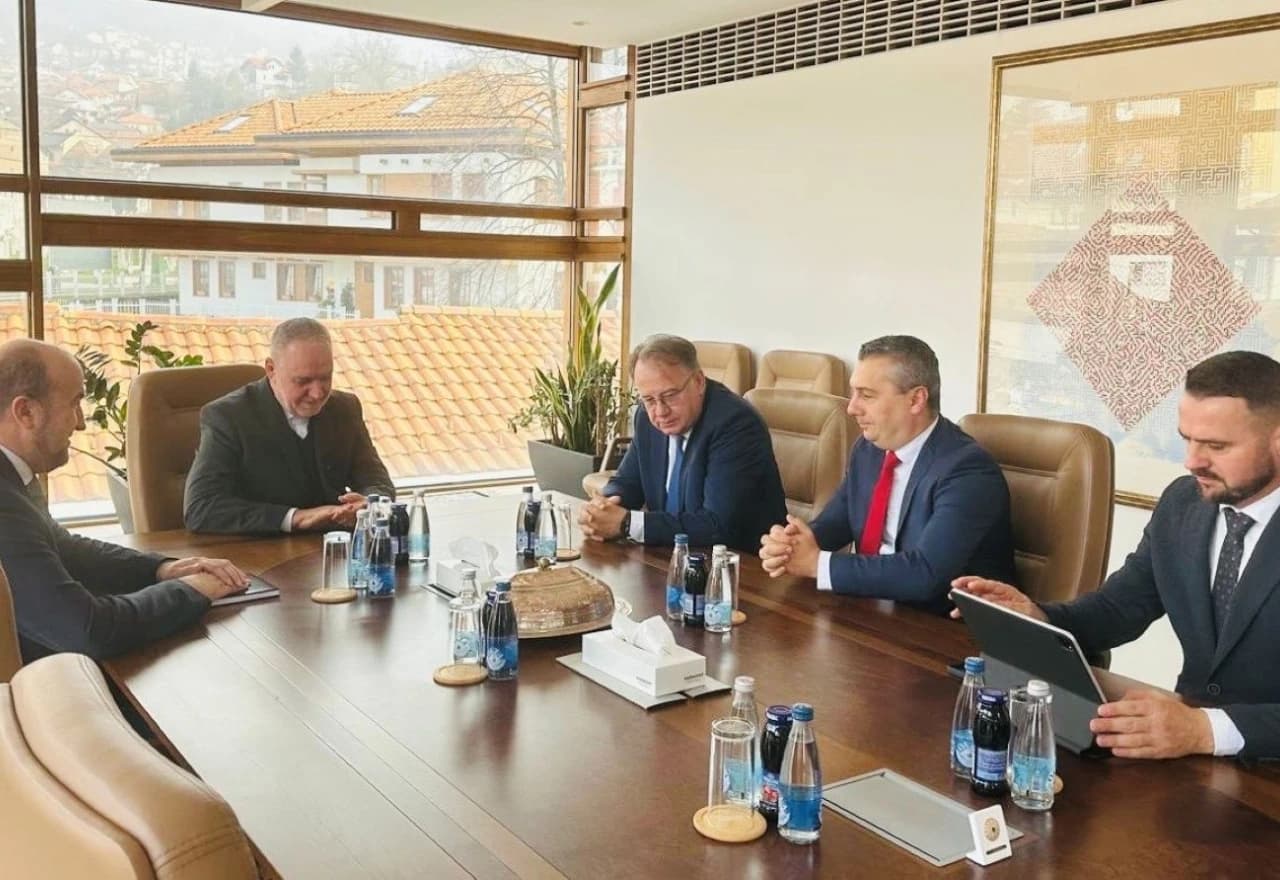 Premijer Nikšić sa reisom Kavazovićem