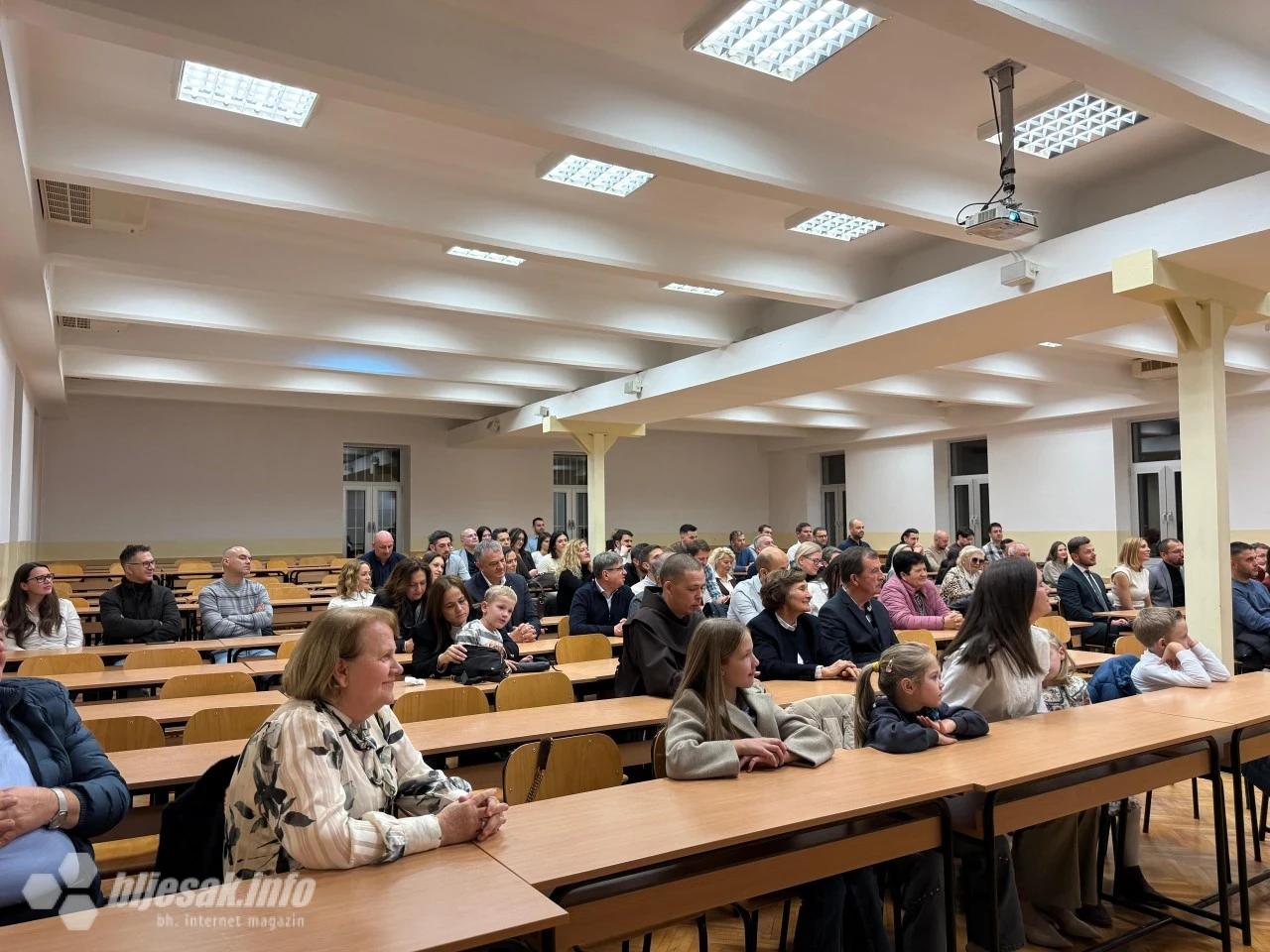 U Mostaru predstavljena knjiga ''Financijska anatomija poslovanja'' dr. Ante Džidića