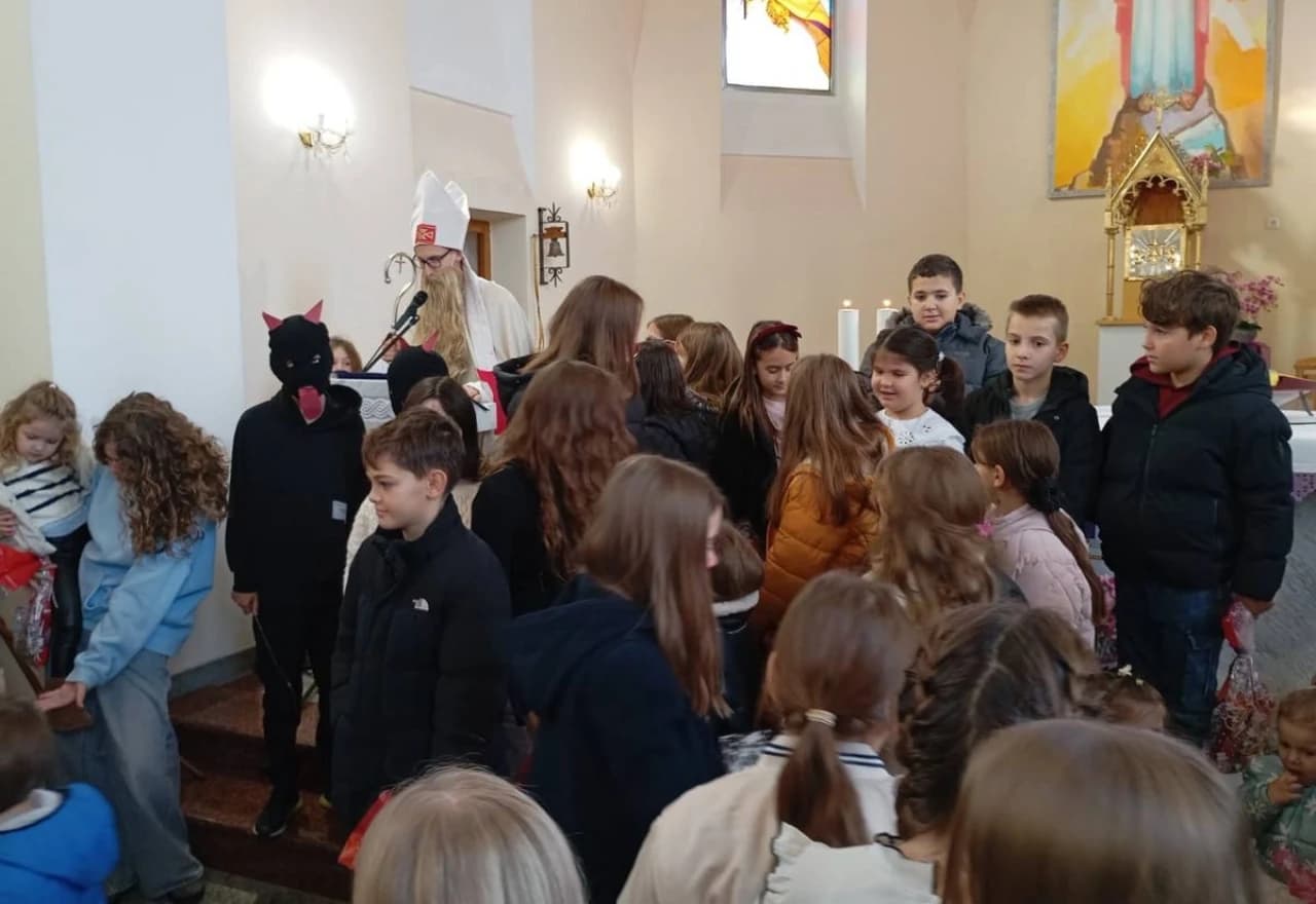 Sveti Nikola razveselio mališane u Bijelom Polju
