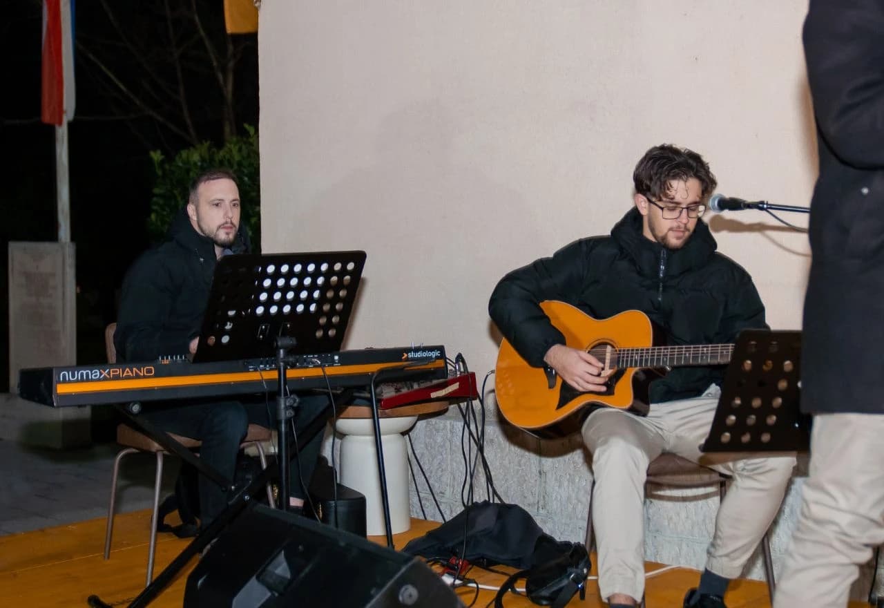 Druga večer FrAdventa