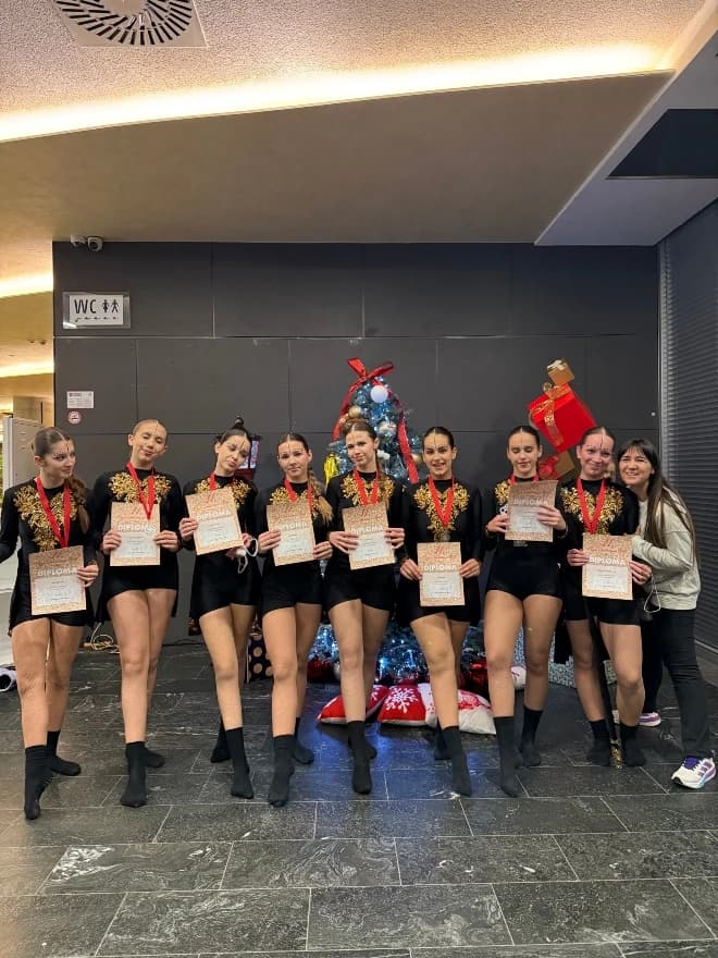 Plesači Plesnog kluba Erigo-D