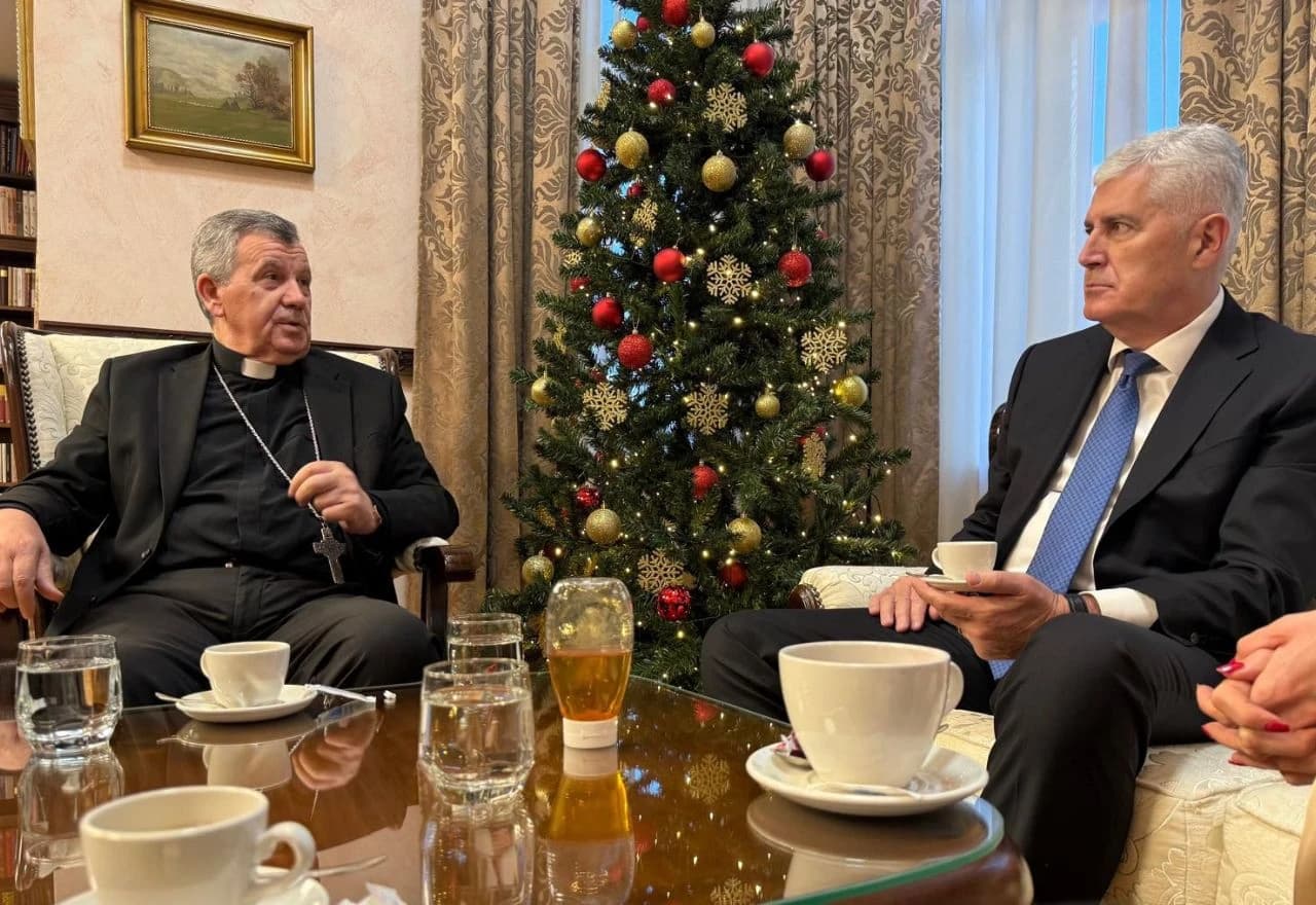 Čović i Filipović uoči Božića posjetili vrhbosanskog nadbiskupa Vukšića