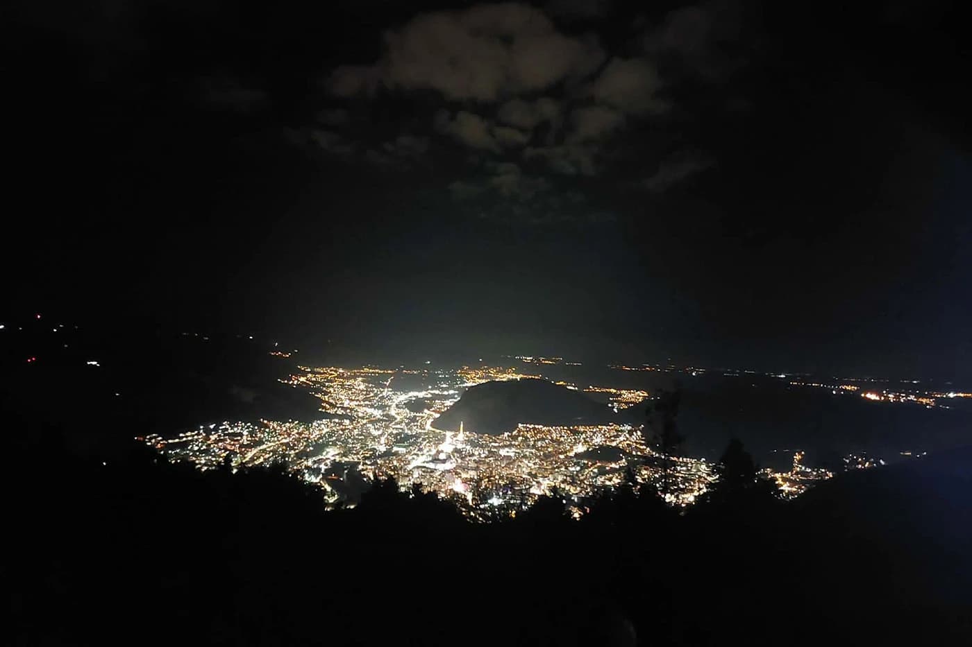 Čarobna noć na Planinici i pogled na Mostar