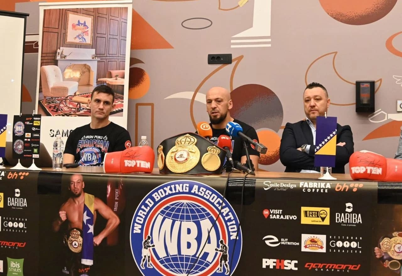 Iron Puki na press konferenciji