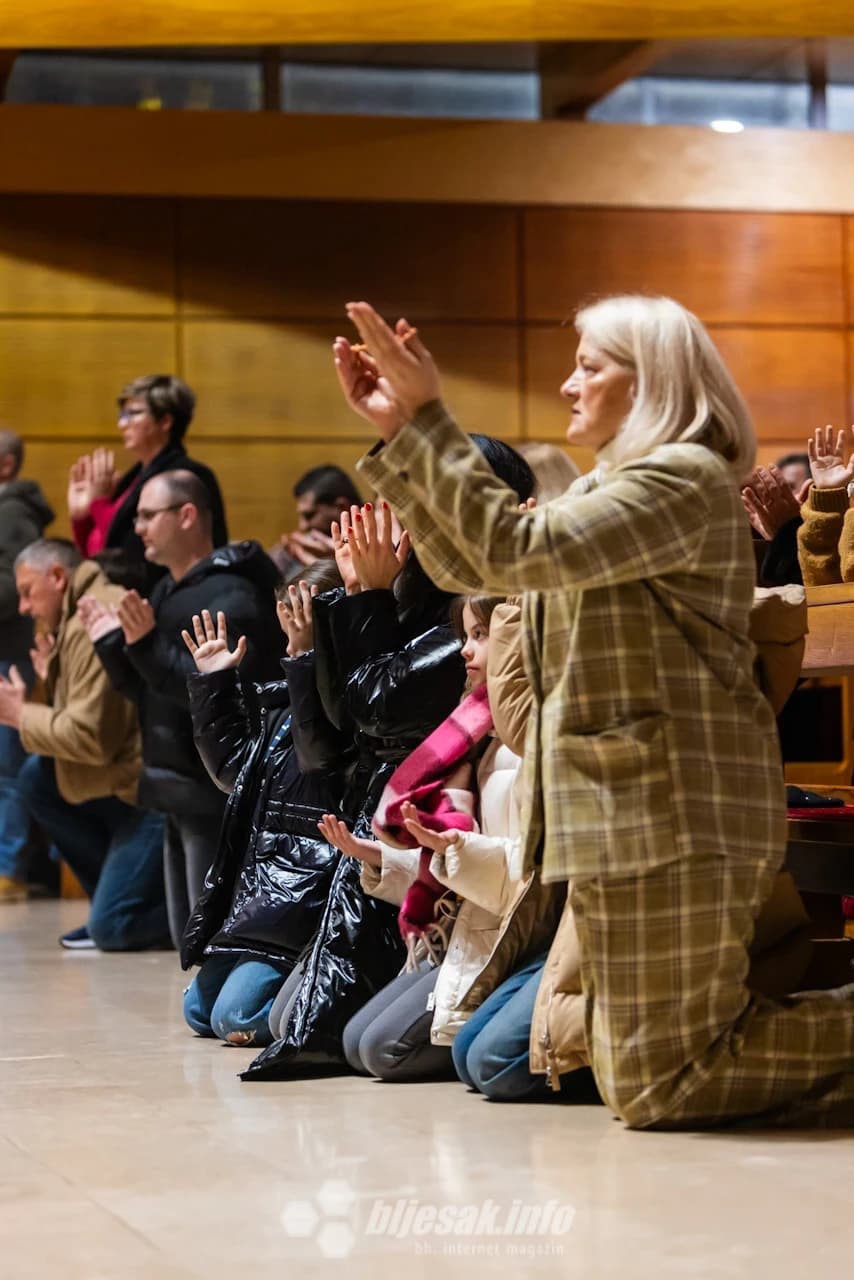 Polnoćka u mostarskoj katedrali