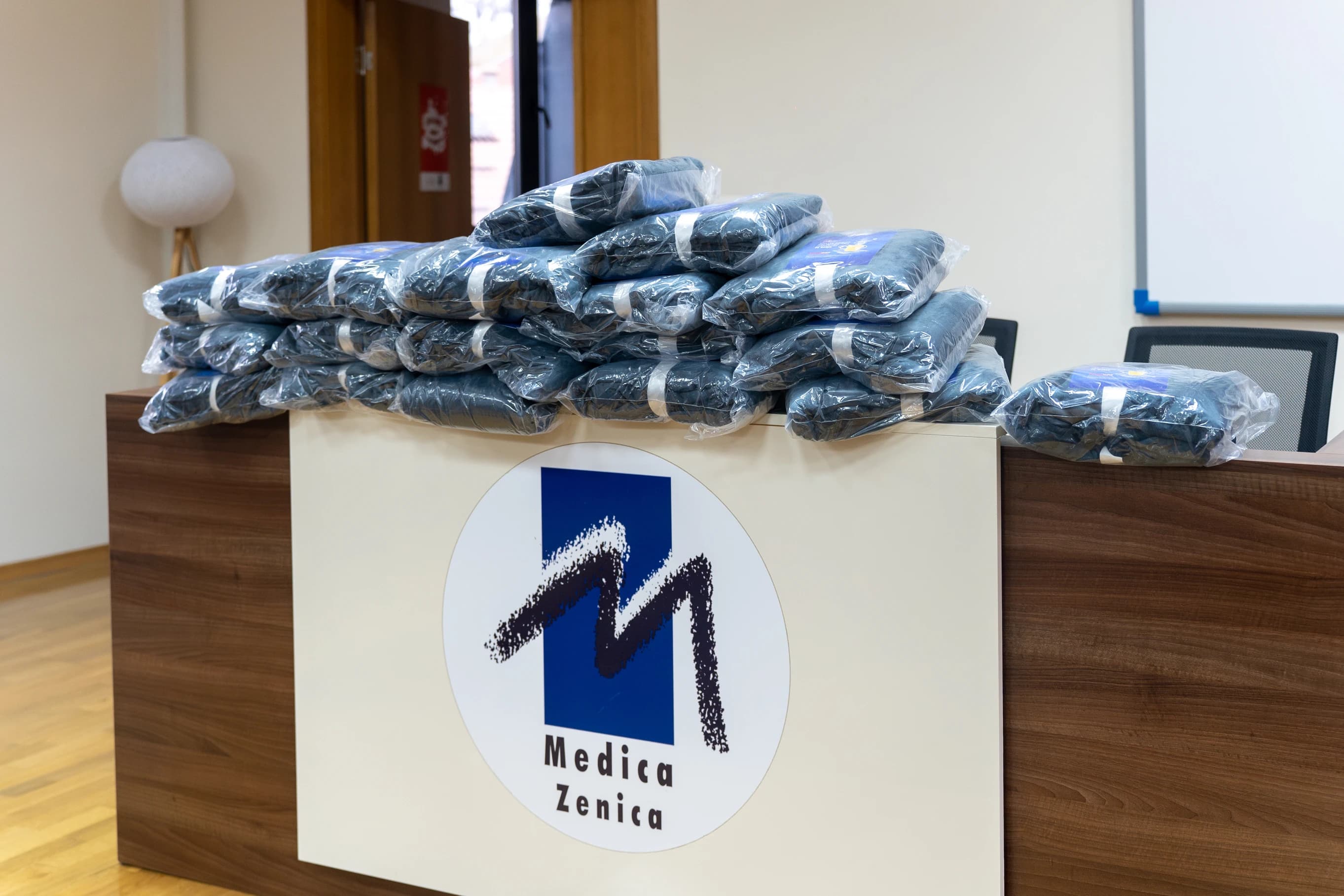 Tylol Hot i Sigrne kuce (7)