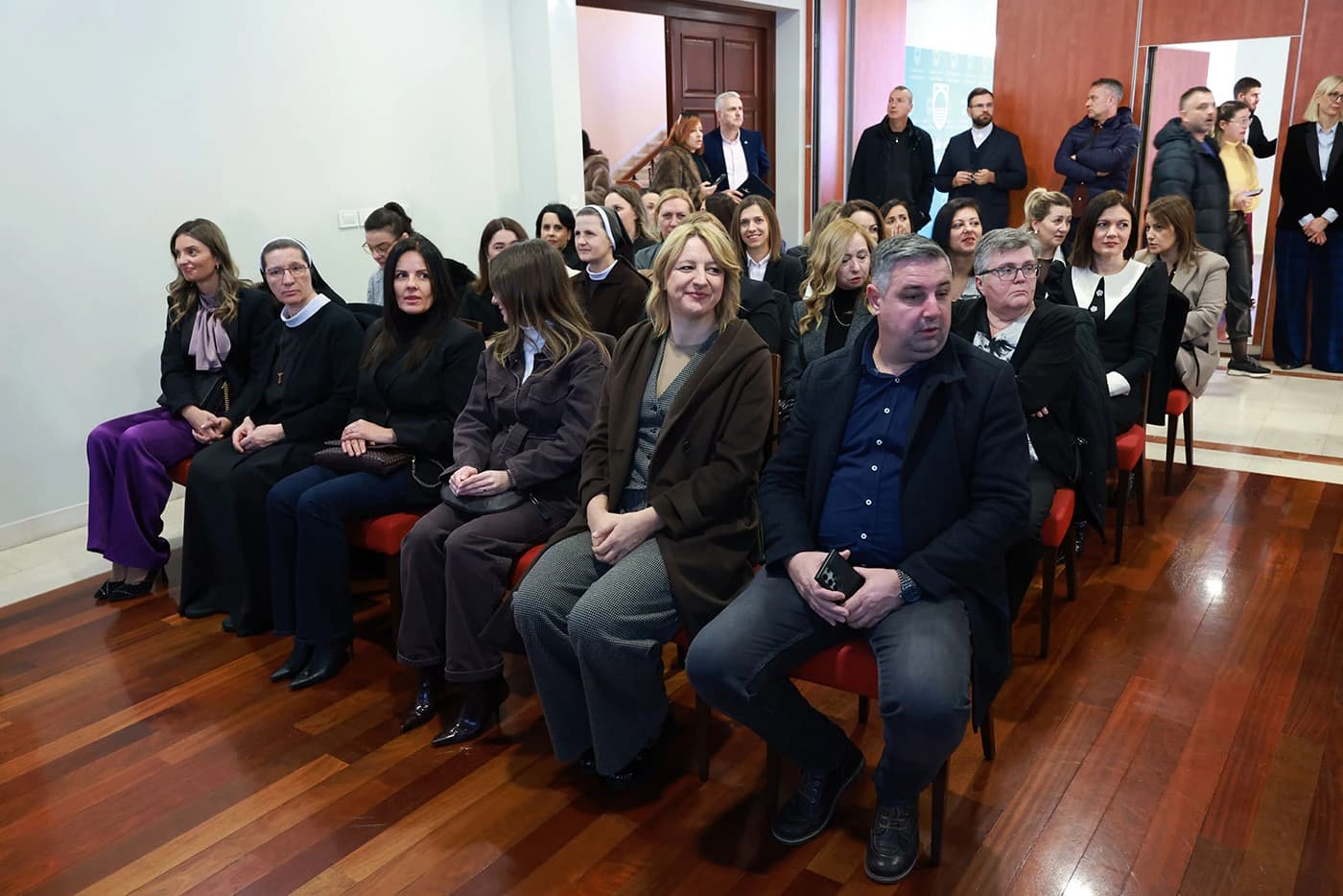 Ministarstvo demografije RH u Mostaru dodijelilo ugovore za demografske projekte