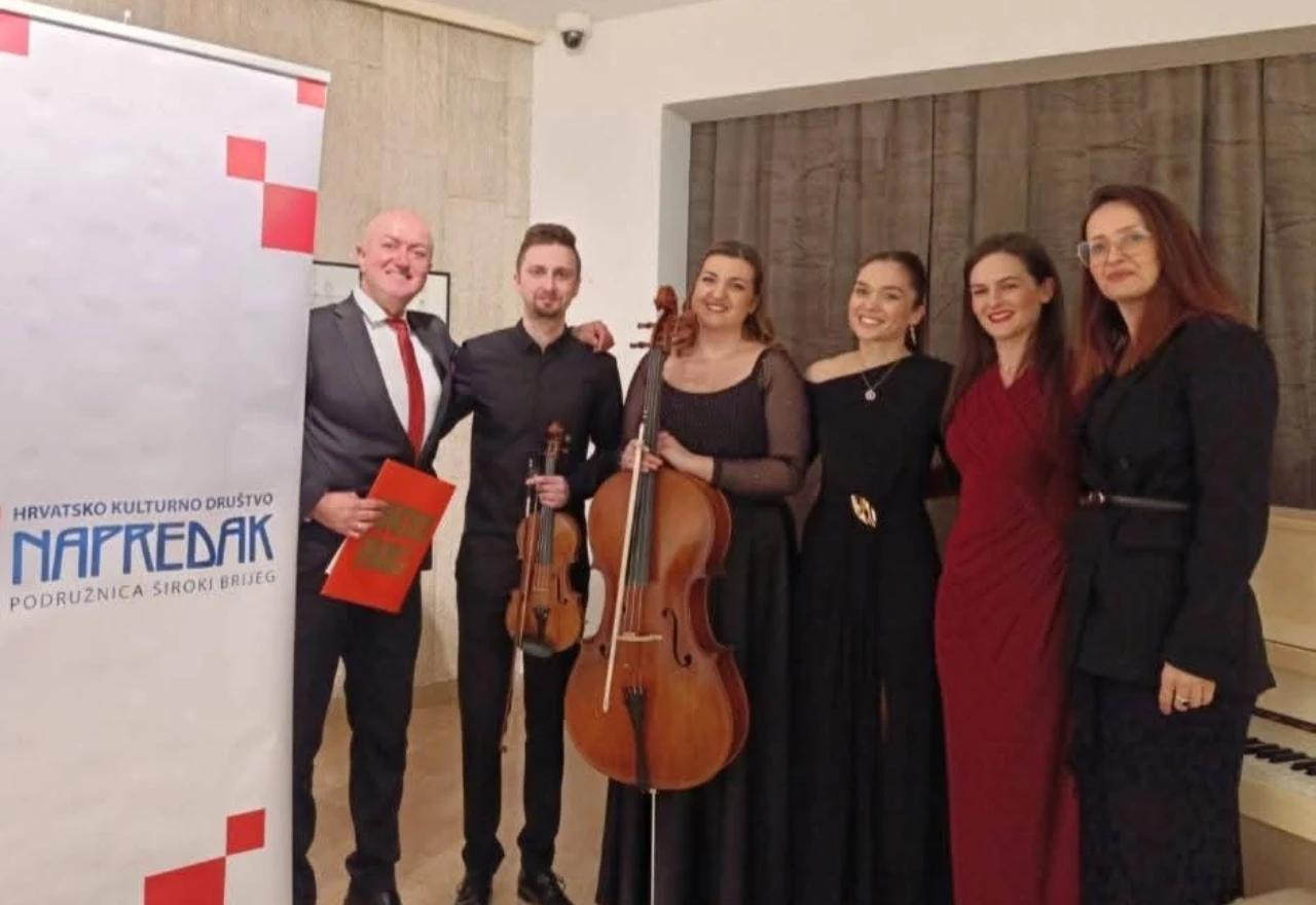 Svečani božićni koncert HKD Napredak ispunio Franjevački muzej u Širokom Brijegu