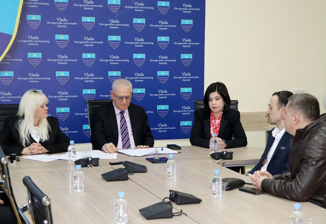 Potpisan kolektivni ugovor sa Sindikatom doktora medicine i stomatologije