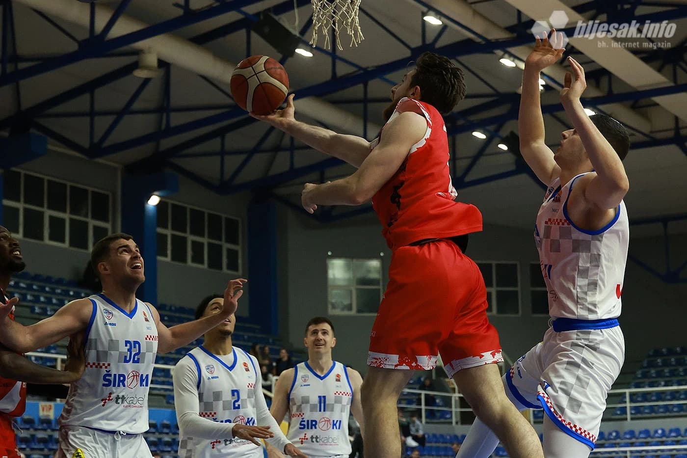 Košarkaši Širokog TT Kabeli bez većih problema su savladali HKK Zrinjski 1992 iz Mostara 123-80 u susretu 12. kola prvenstva BiH.