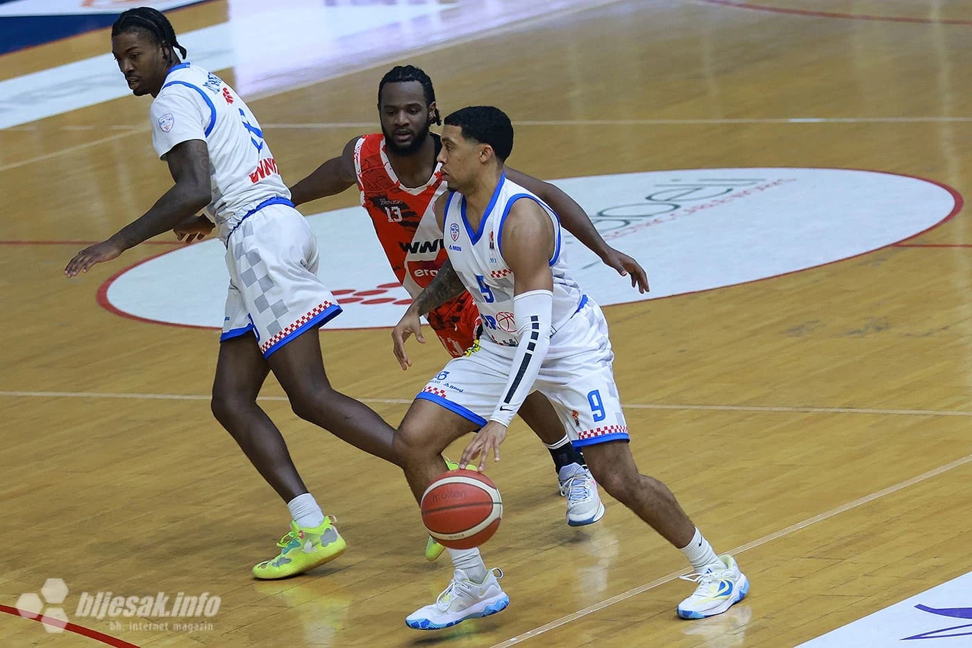 Košarkaši Širokog TT Kabeli bez većih problema su savladali HKK Zrinjski 1992 iz Mostara 123-80 u susretu 12. kola prvenstva BiH.