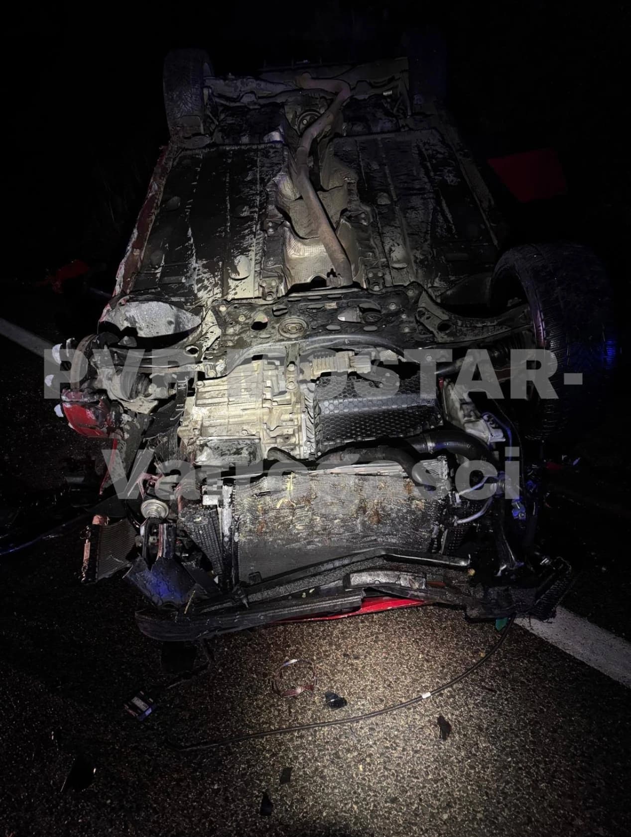 Automobil završio na krovu