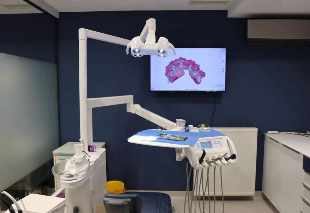 Mostarski i sarajevski kirurzi prvi u regiji izveli zahvat Triple Zygoma