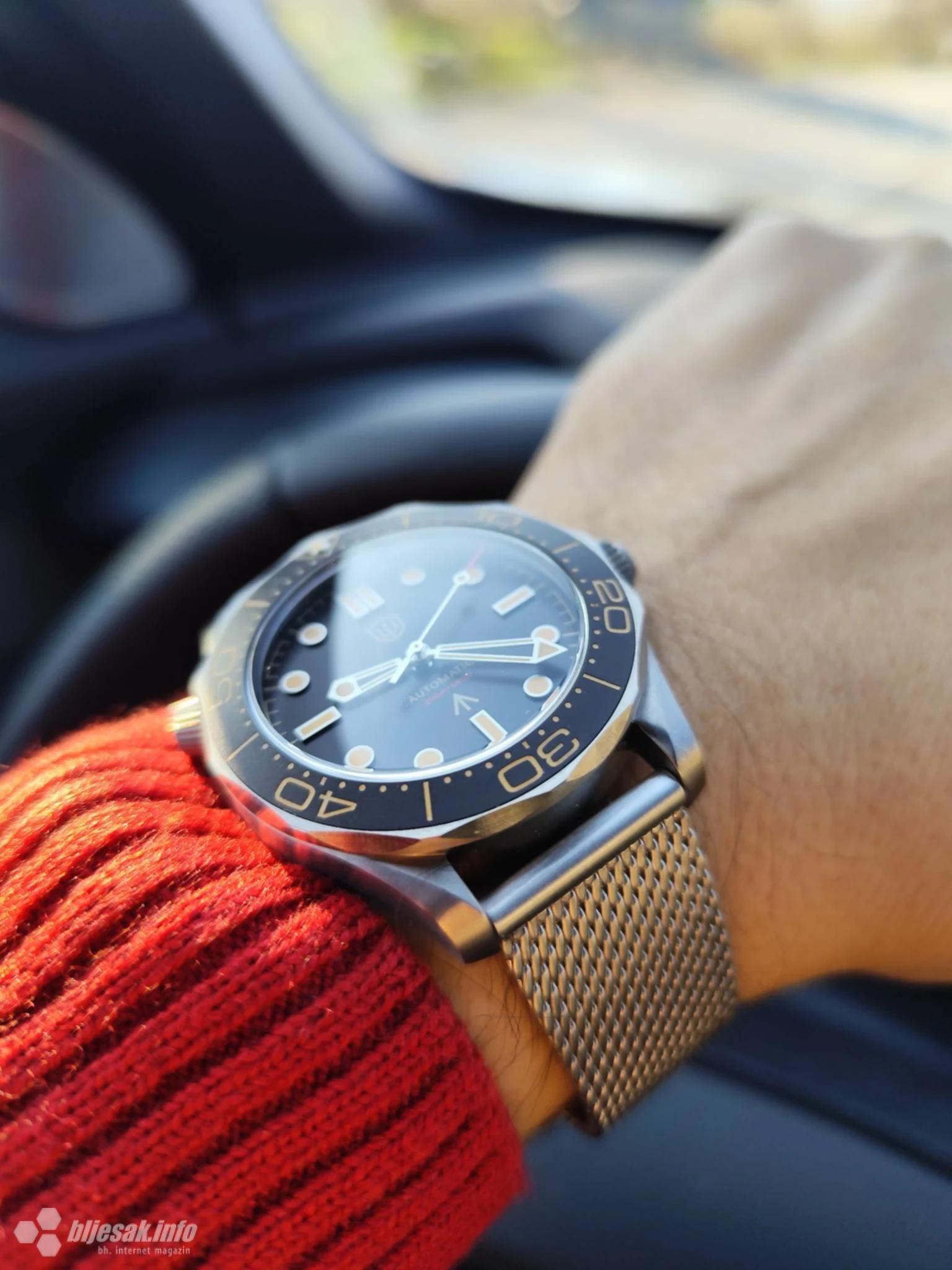 Analogni sat kao odgovor na digitalnu preopterećenost